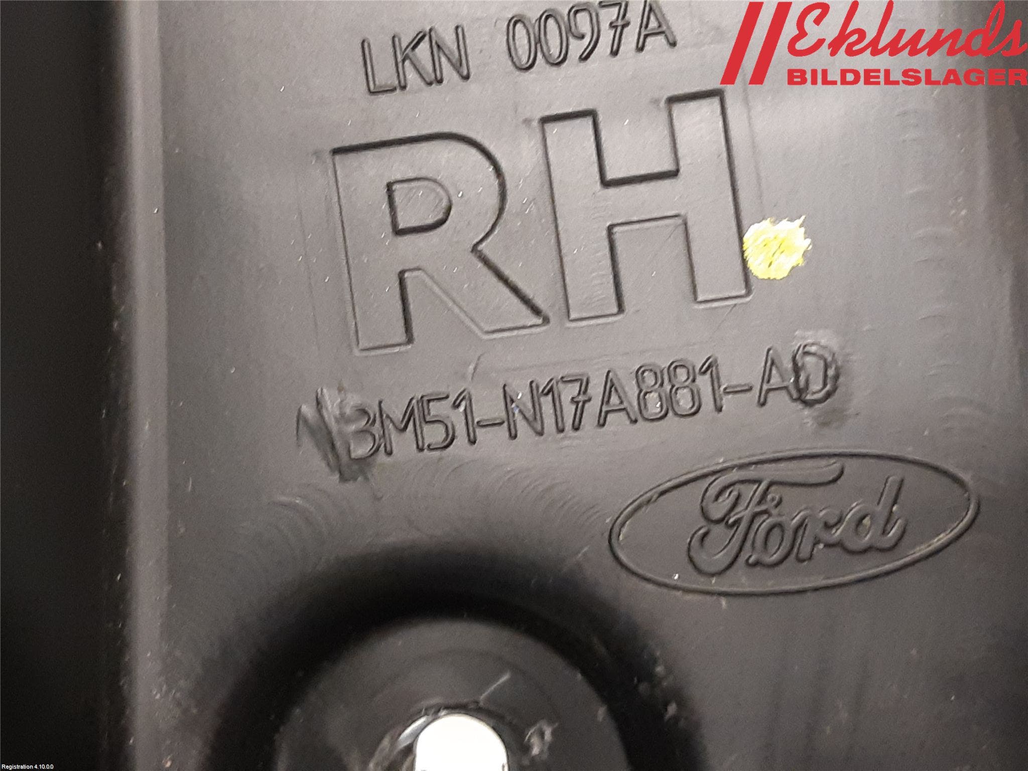 Ford FOCUS 15-18 Stötfångarfäste Bak Hö