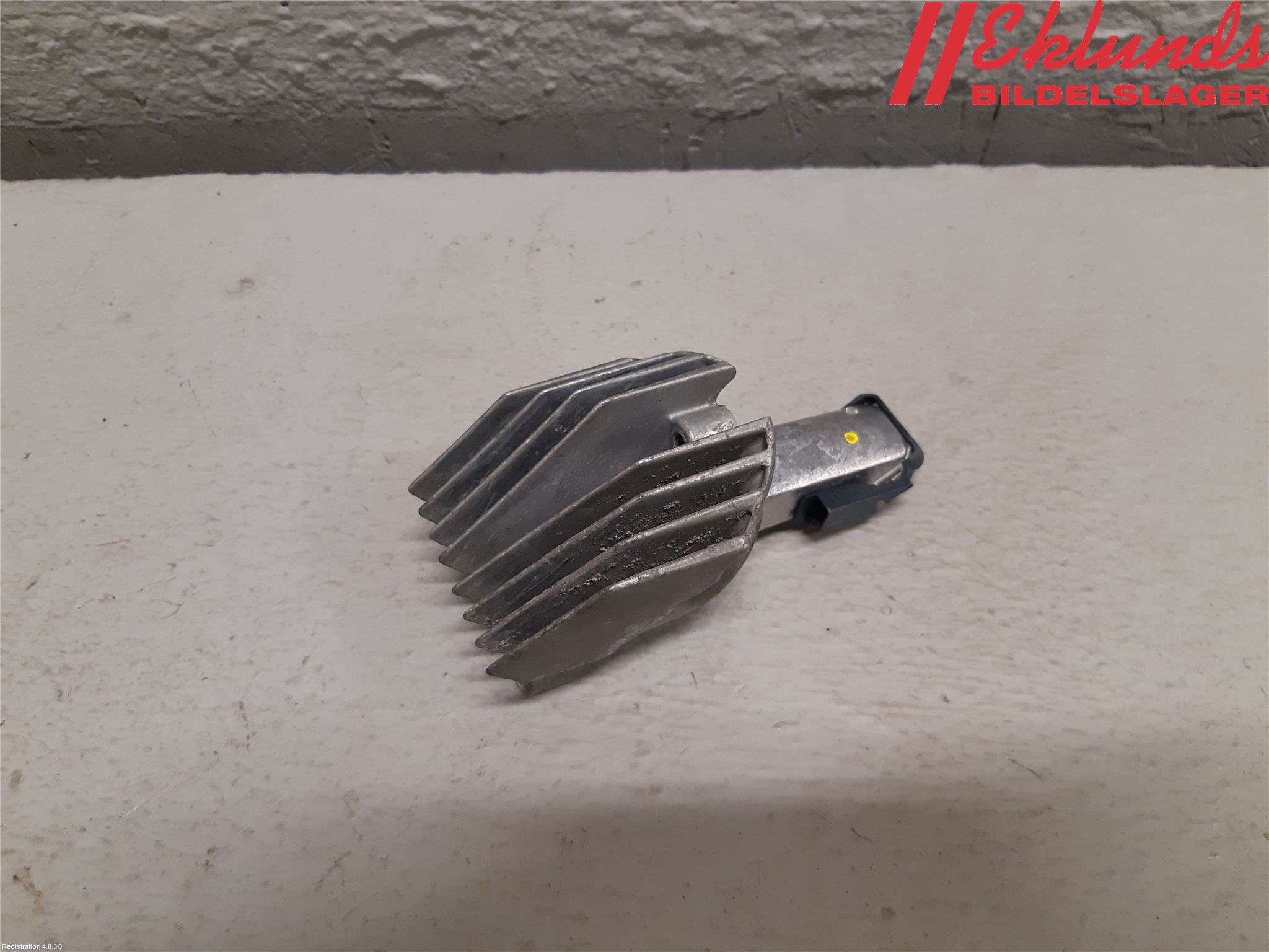 BMW 5 F10/F11/F18 09-17 Positionsljus Fram Hö