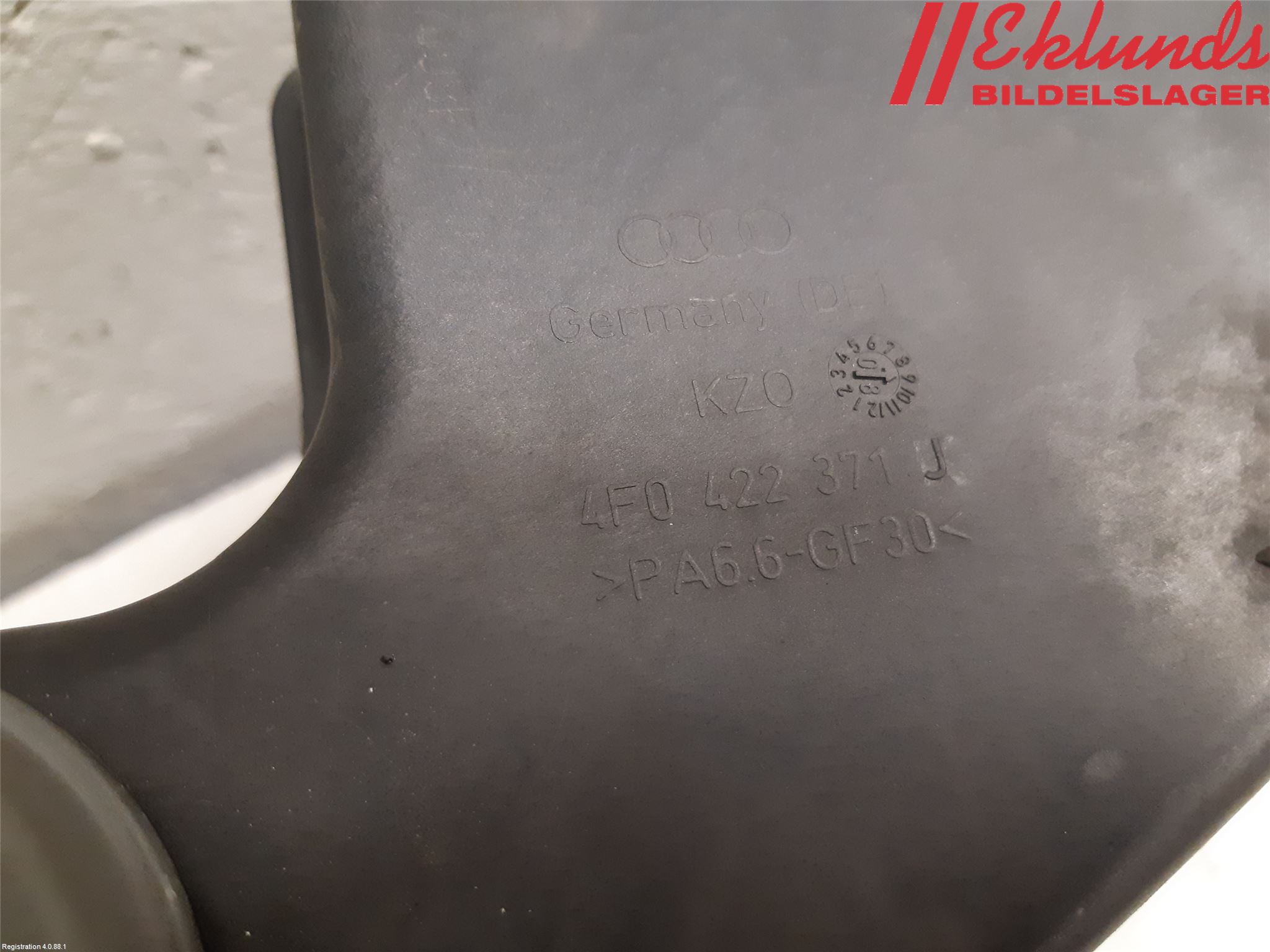 Audi A6/S6     05-11 Styrservooljebehållare