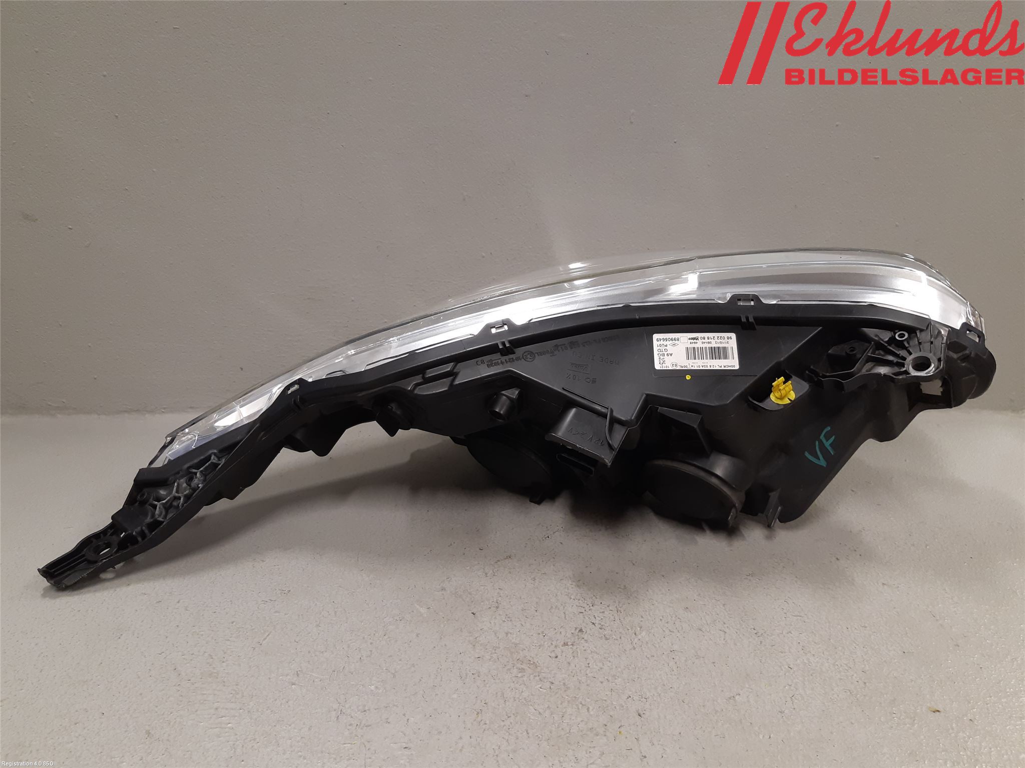 Peugeot 208 12-15 Strålkastare Vänster