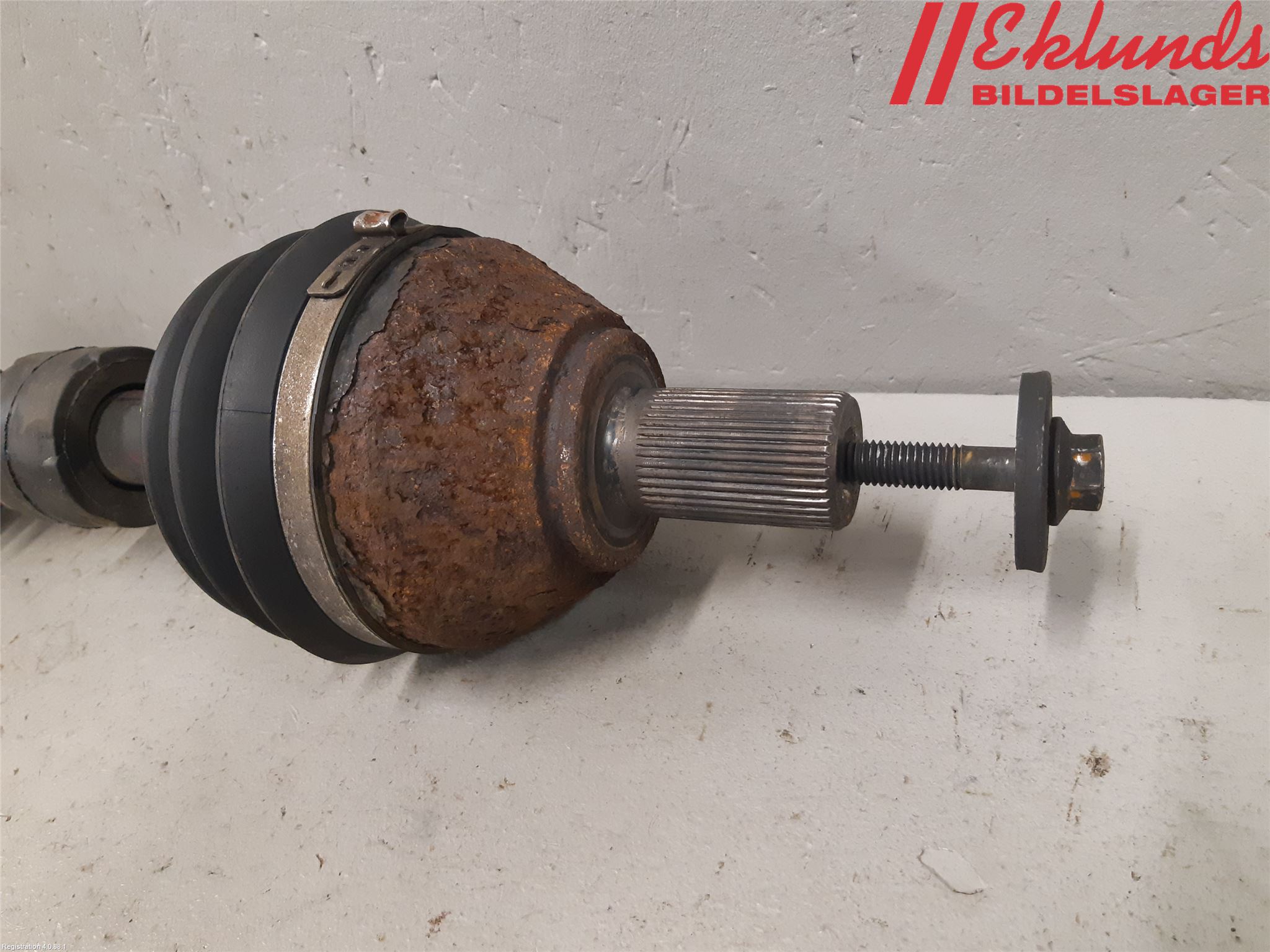 Volvo V60 11-13 Drivaxel Fram Vänster