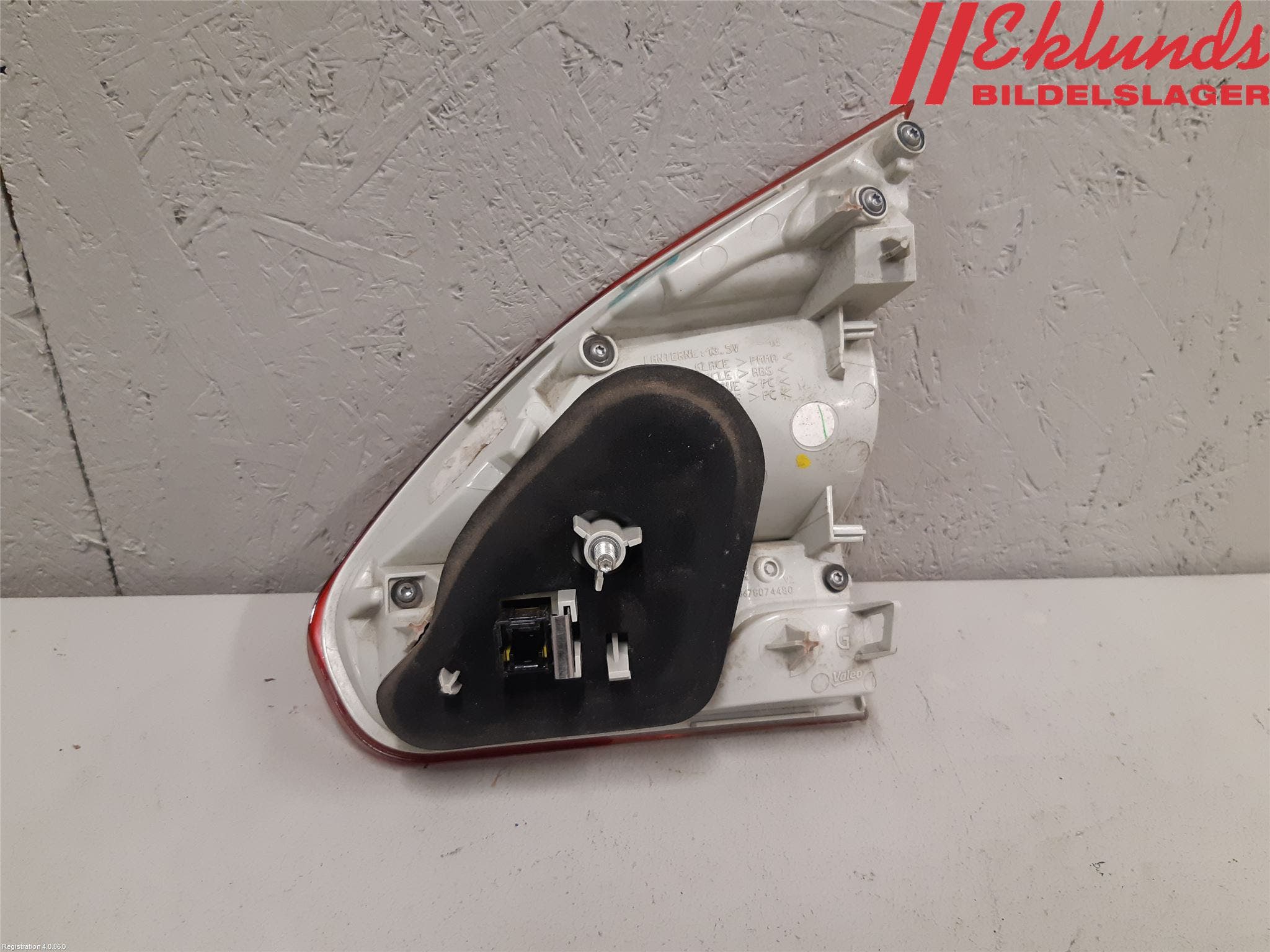 Peugeot 2008 13-20 Bakljus Lucka Vä