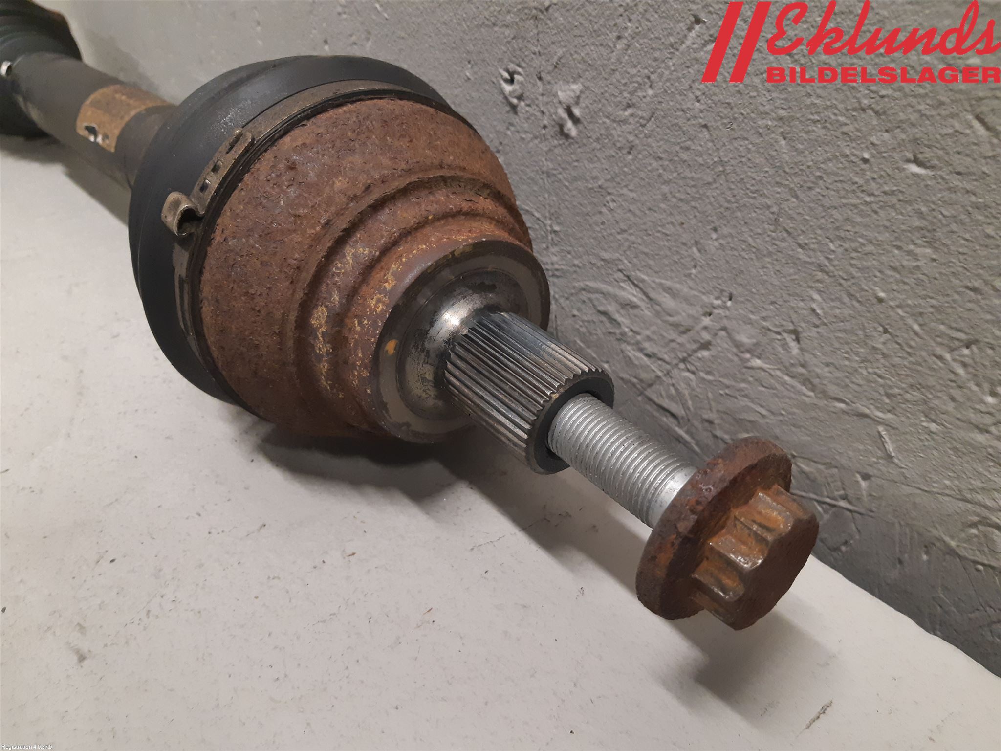 Skoda SUPERB 16-24 Drivaxel Fram Höger