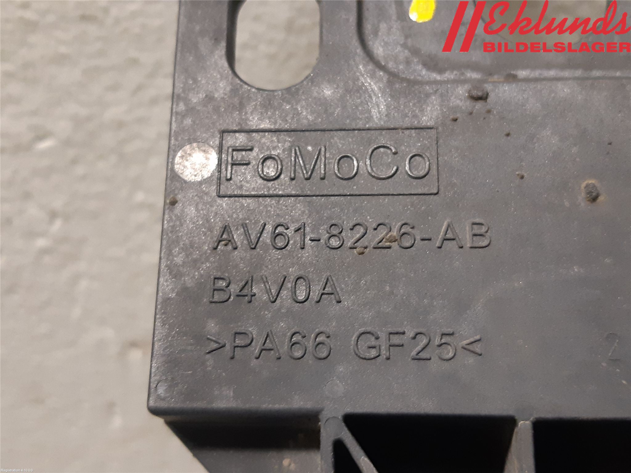 Ford FIESTA 09-12 Kylarfäste-Ram-Balk