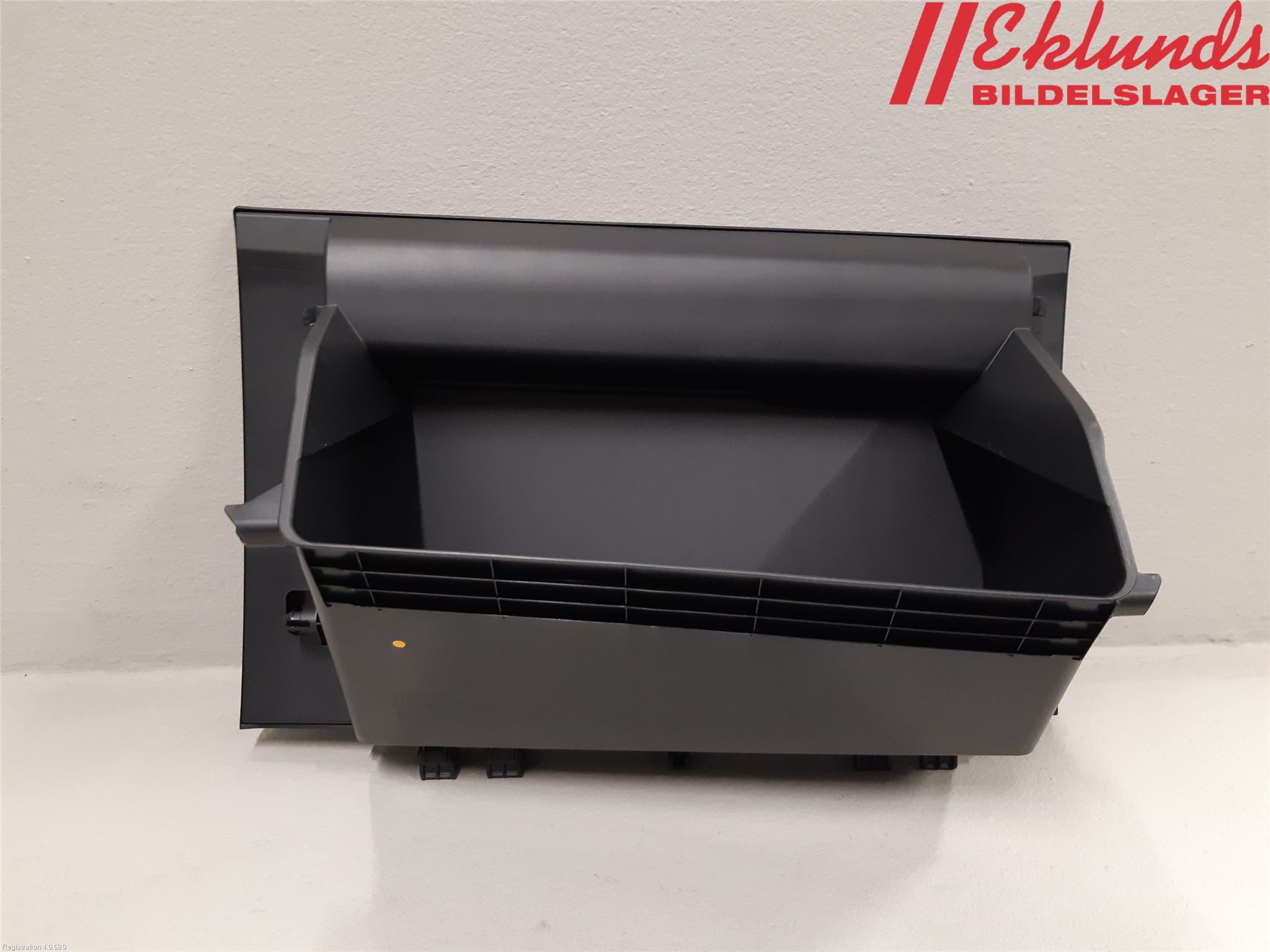 Toyota COROLLA 19- Handskfack