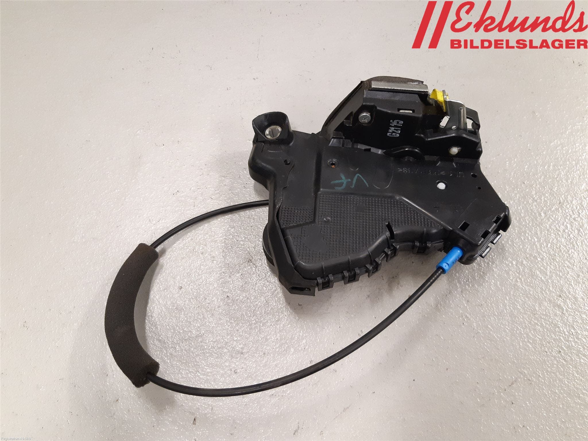 Toyota AVENSIS 16-18 Låskista-Dörrlås