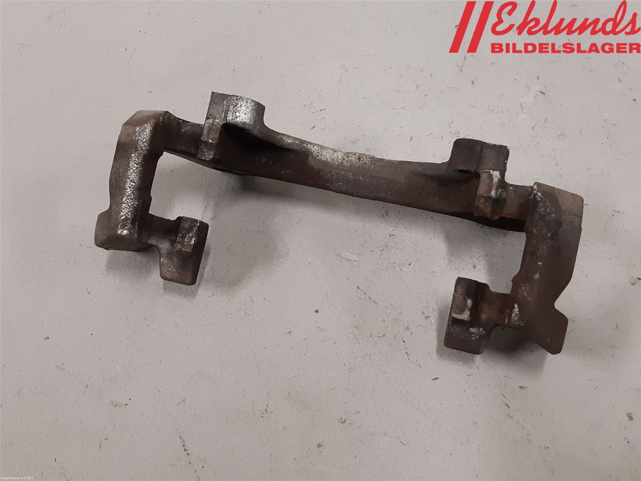 Toyota YARIS XP21 20- Bromsokshållare