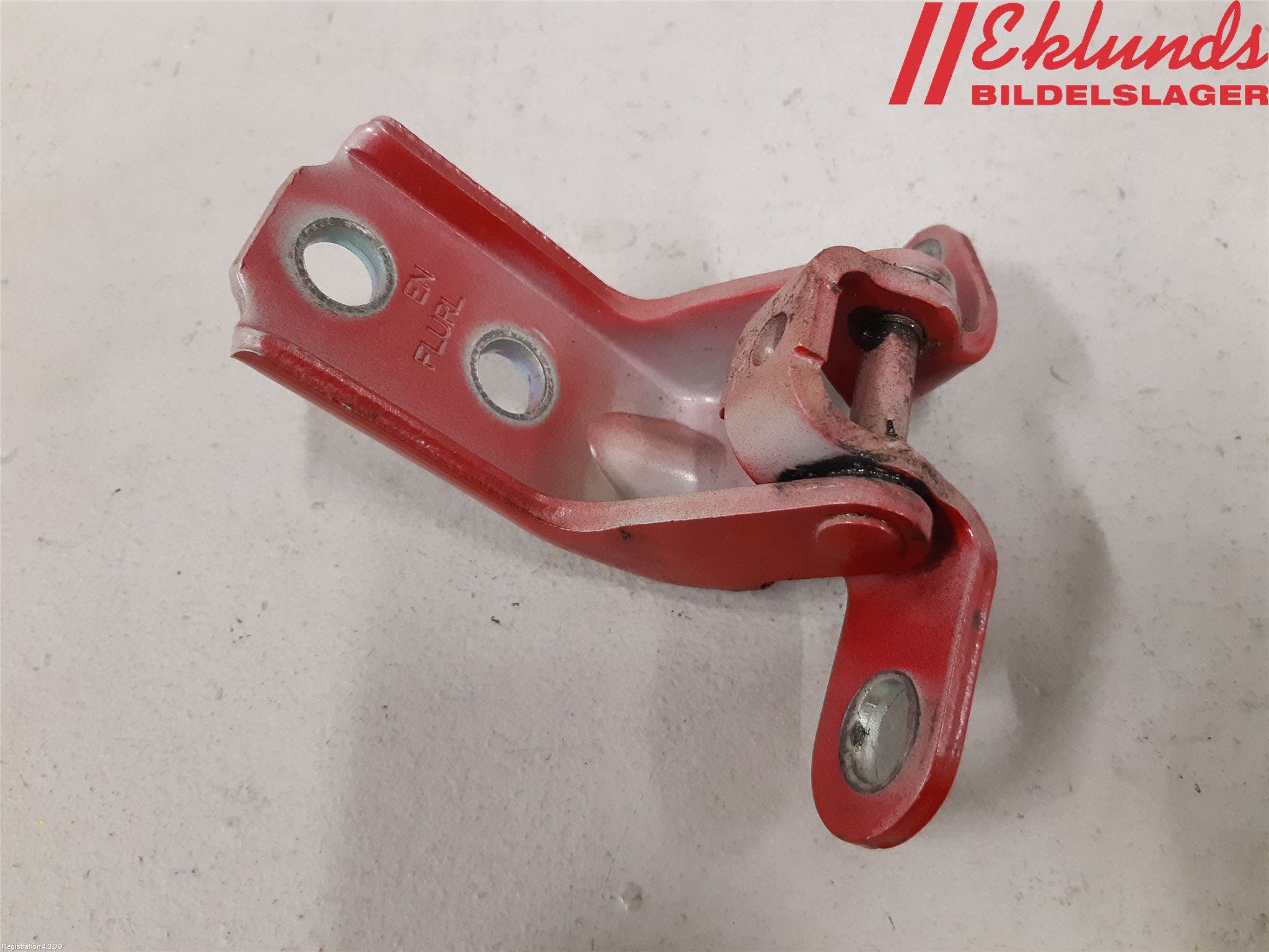 Hyundai SANTA FE 13-18 Dörrgångjärn