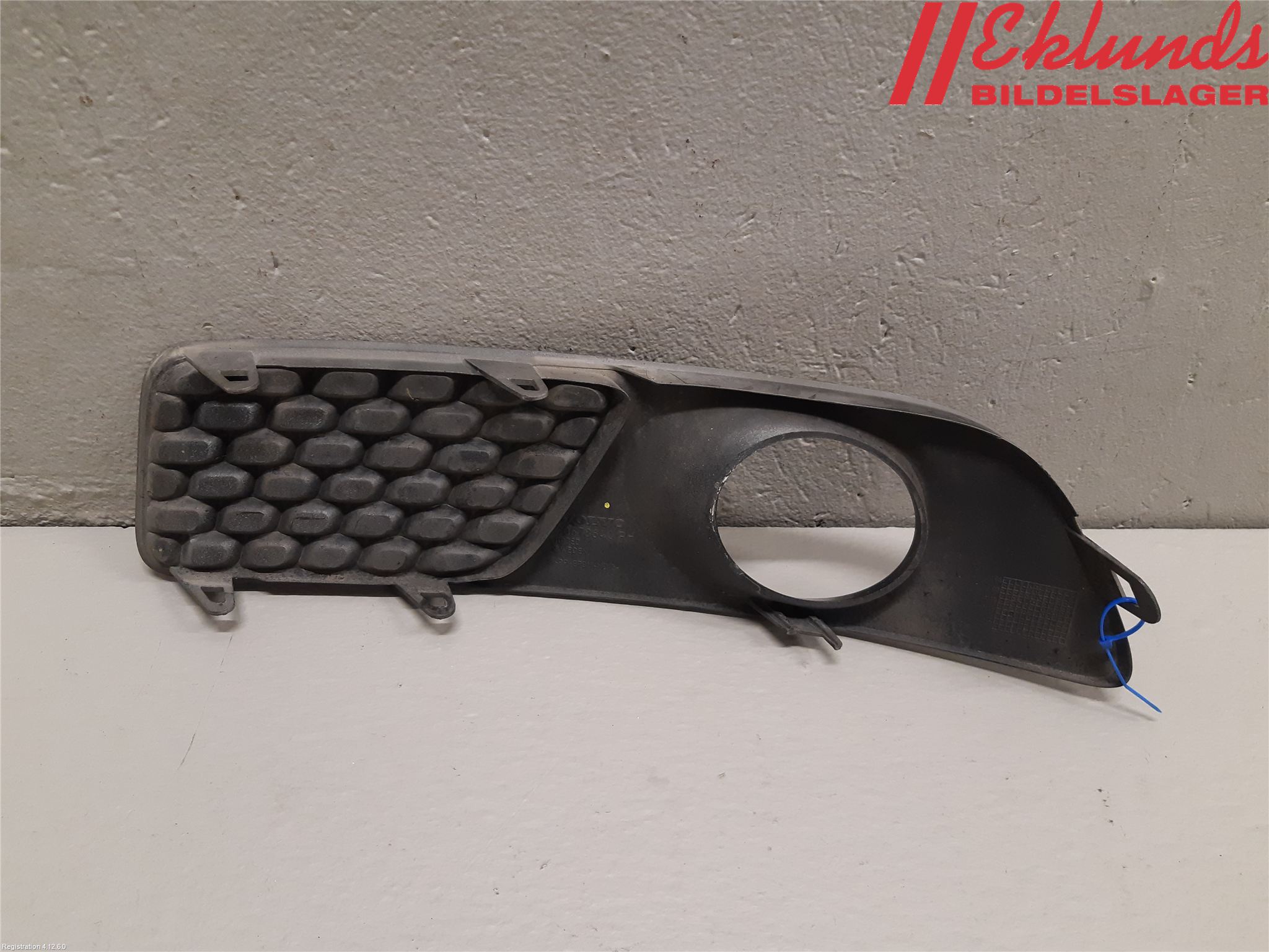 Volvo V70 08-13 Dimljussarg Fram