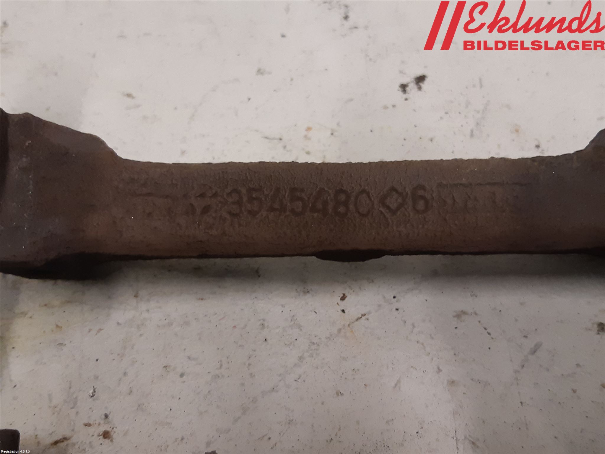 Renault TRAFIC/E-TECH 15- Bromsokshållare