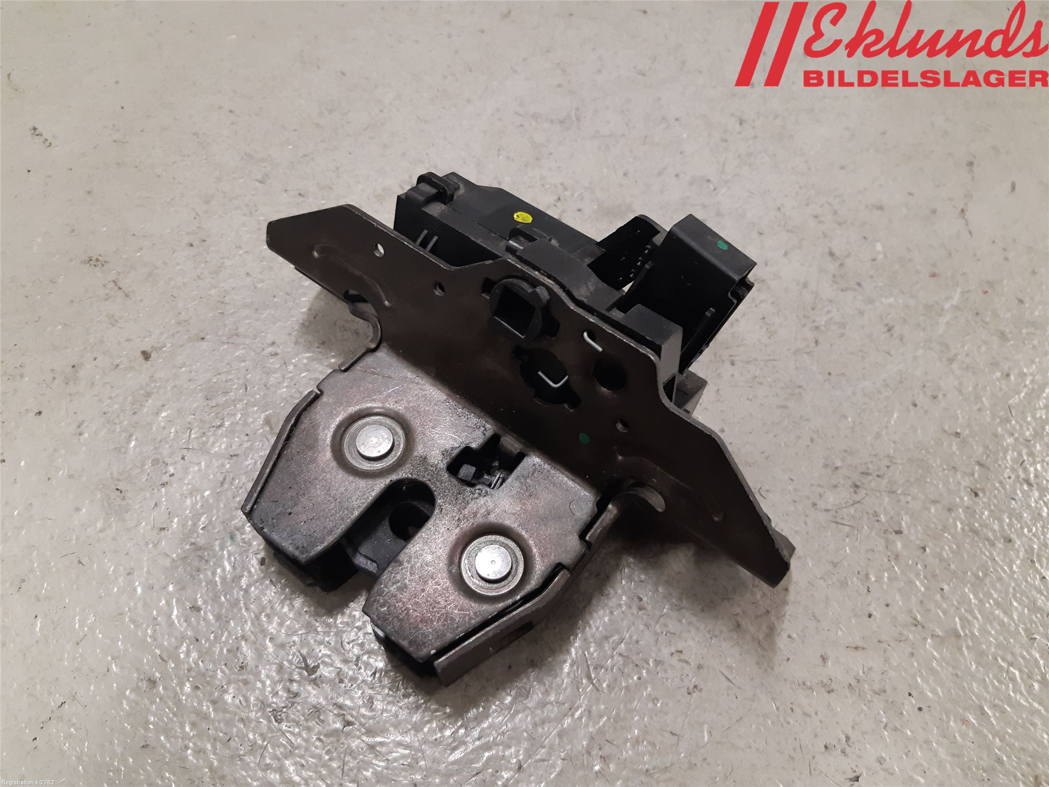 Opel ASTRA J 10-15 Låskista Baklucka