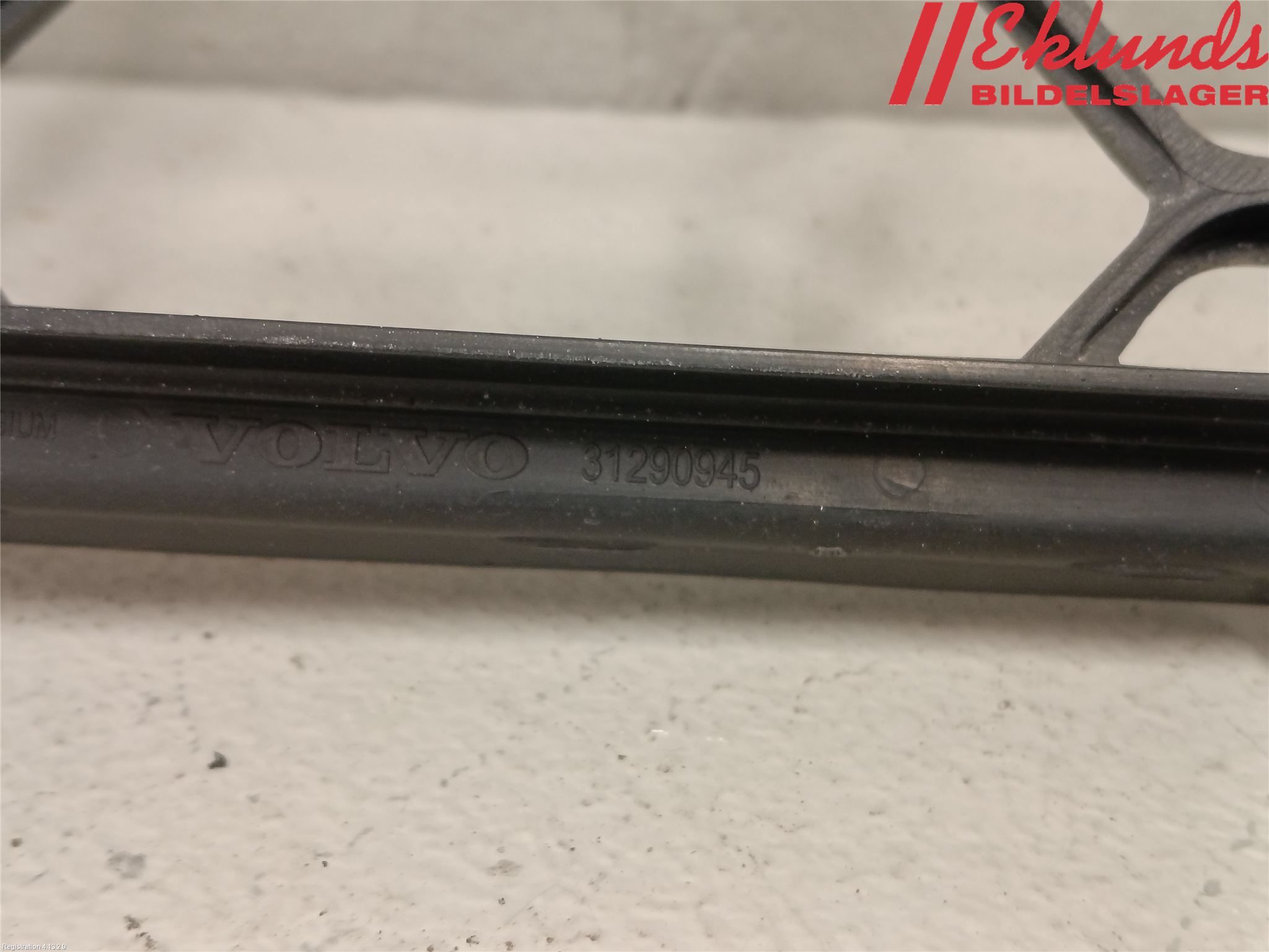 Volvo V40 12-19 Stöt Utfyllnad-List-Grill