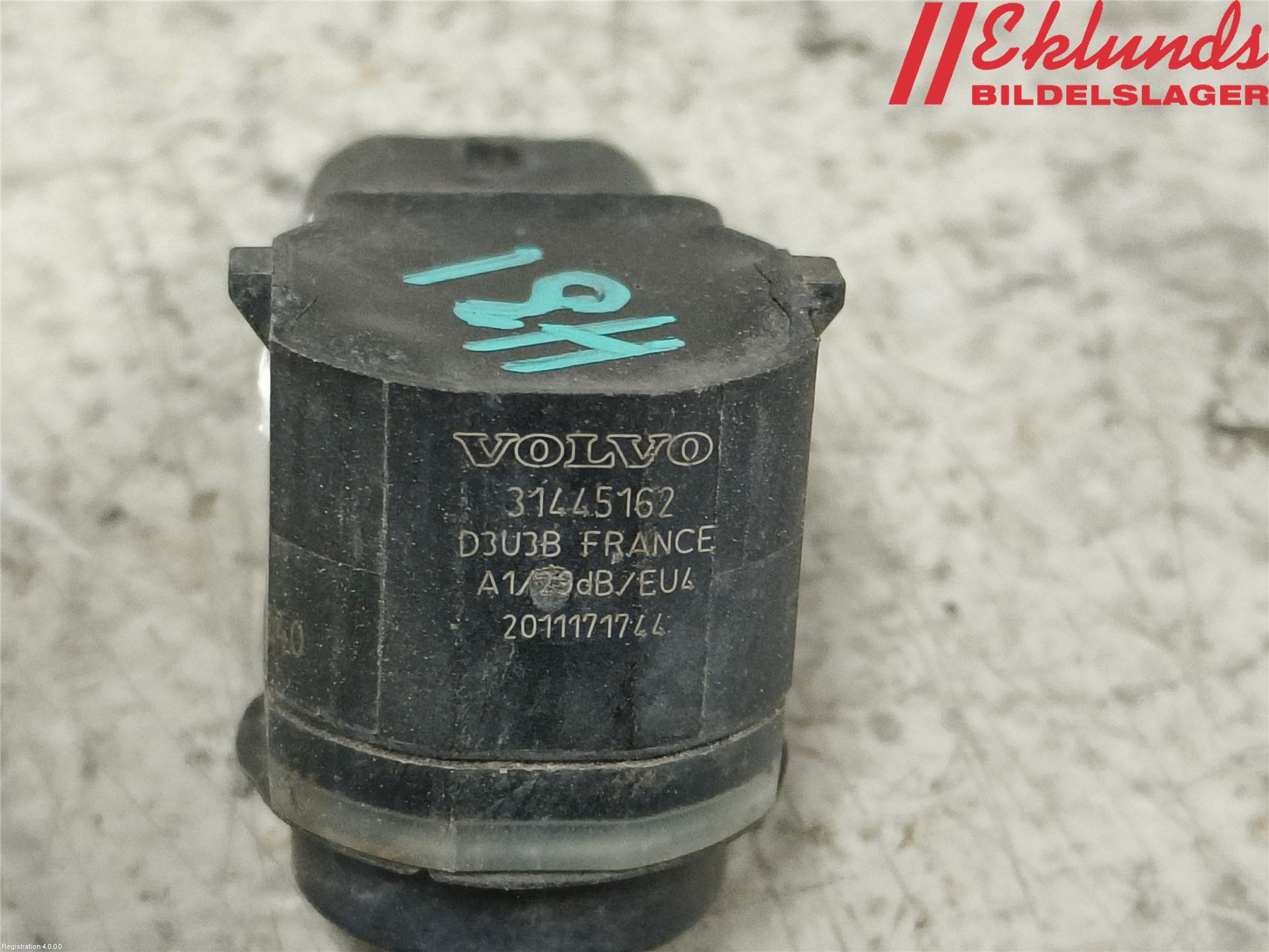 Volvo V40 12-19 Parkeringshjälp Backsensor