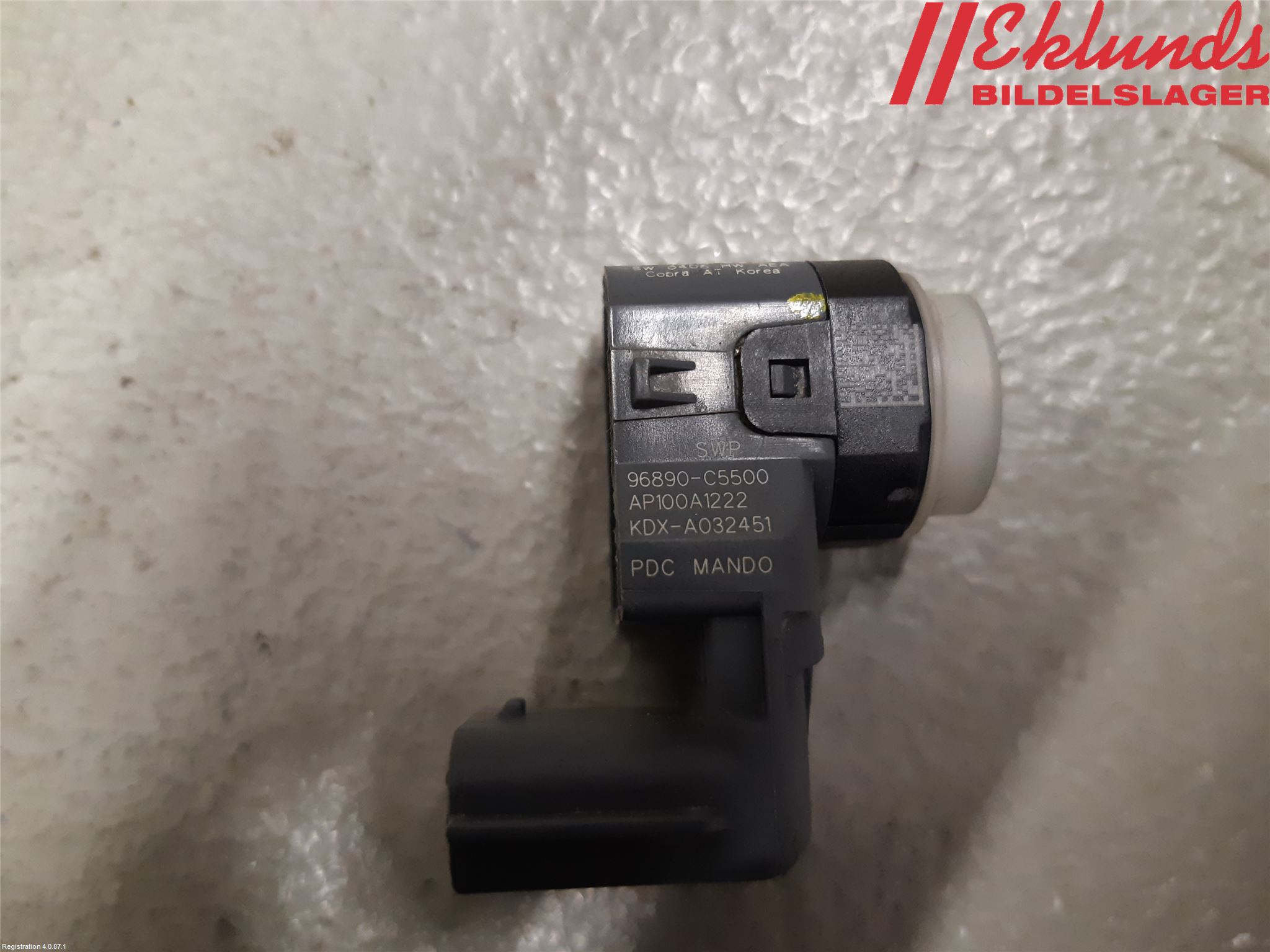 Kia SORENTO 15-20 Parkeringshjälp Frontsensor
