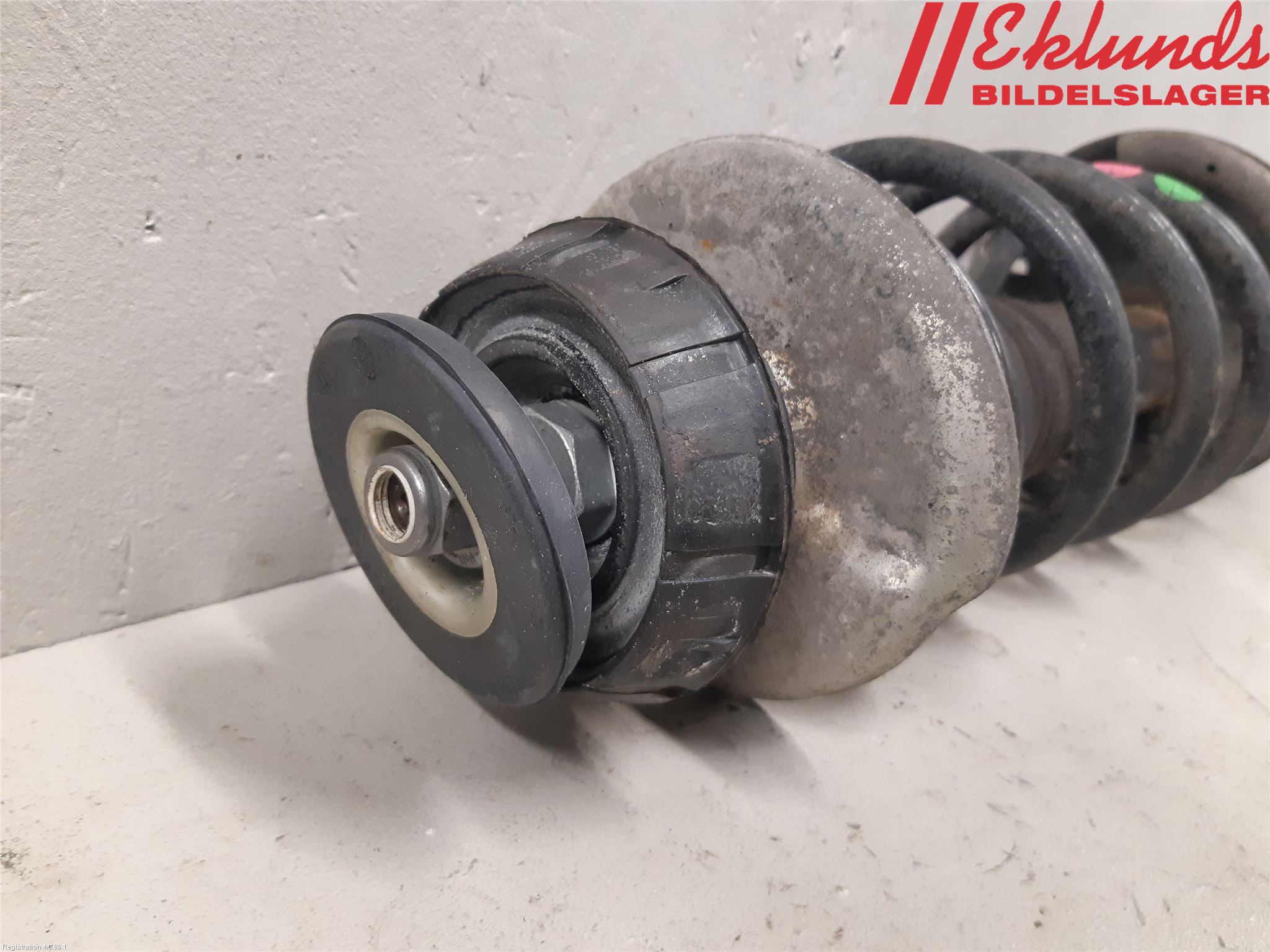 Dacia DUSTER 18-24 Fjäderben Bak Höger