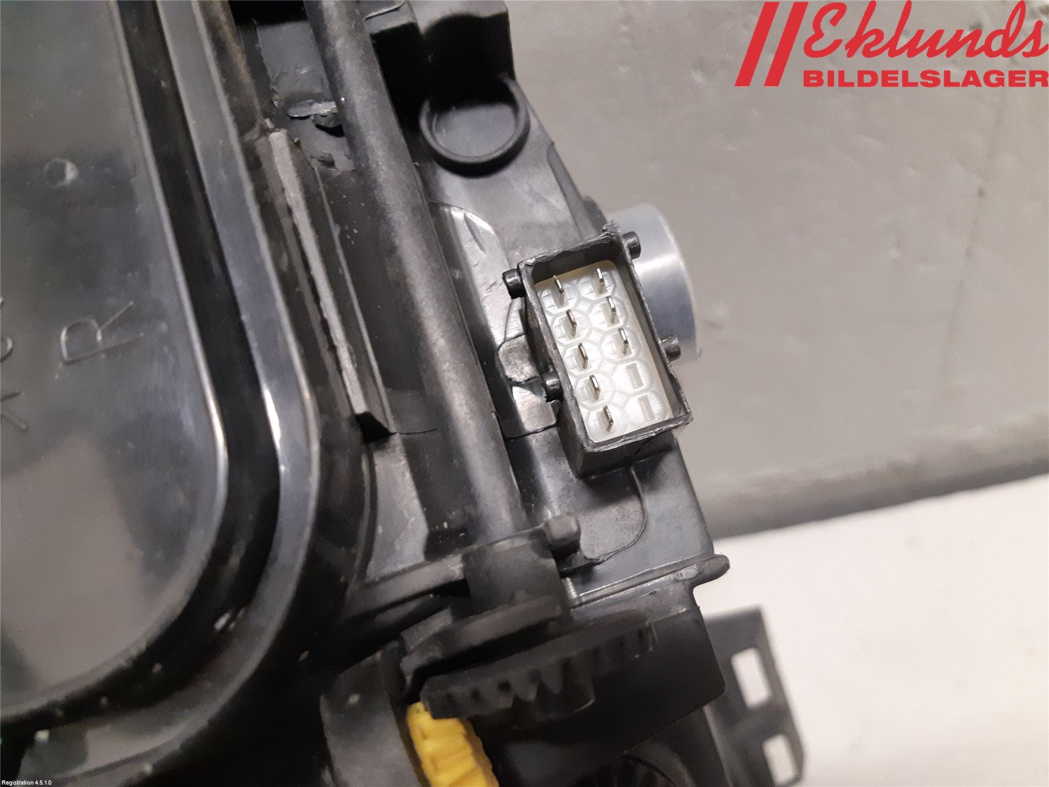 Opel CORSA D 07-14 Strålkastare Höger