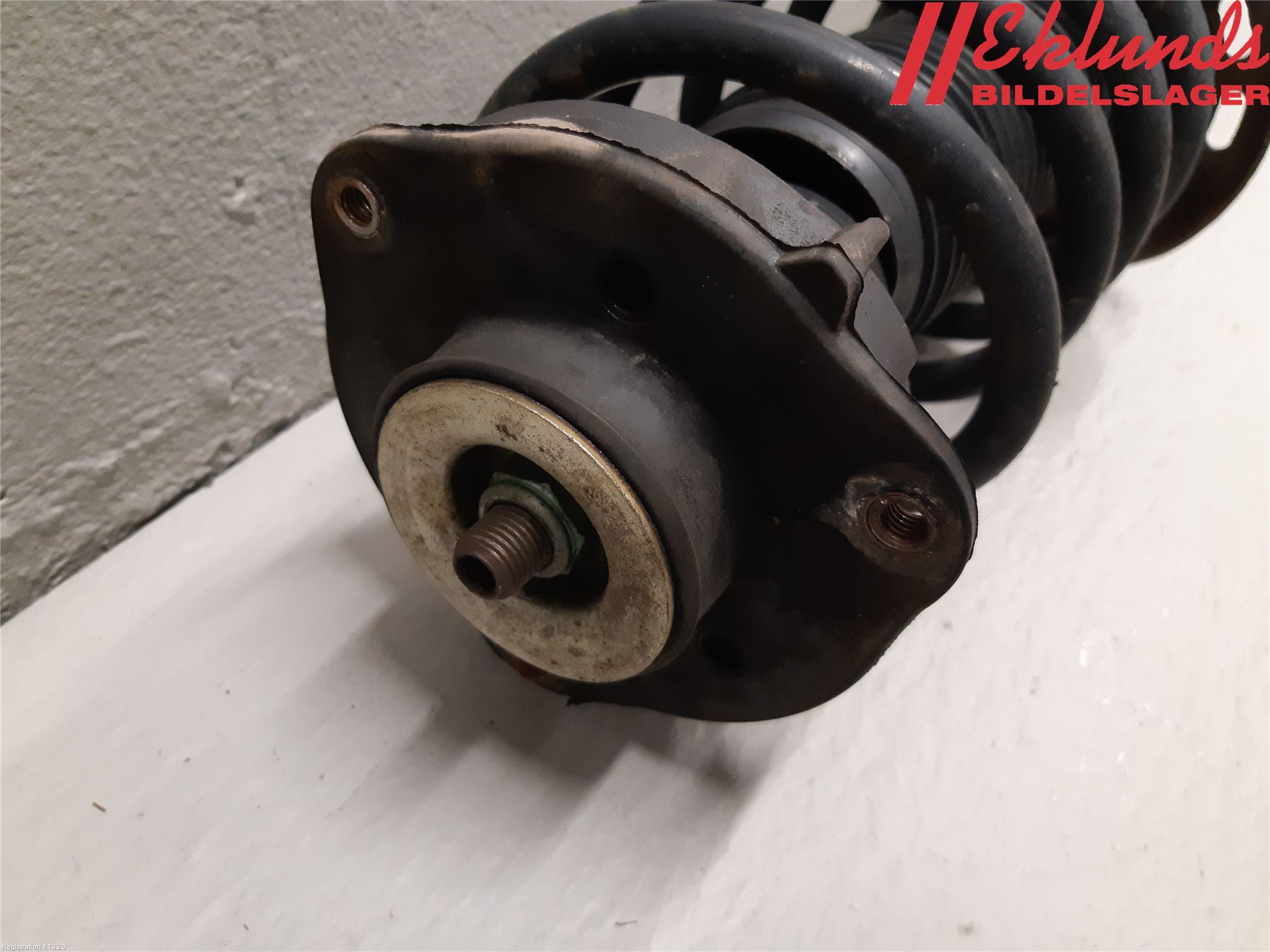 Volkswagen VW PASSAT 11-14 Fjäderben Fram Höger