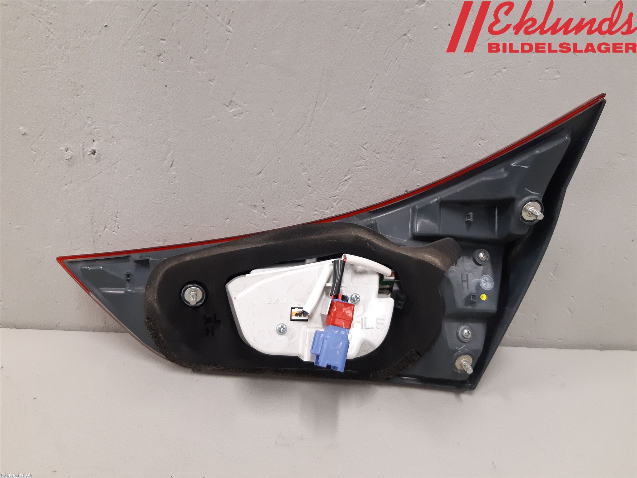 Toyota AURIS 13-19 Bakljus Lucka Vä