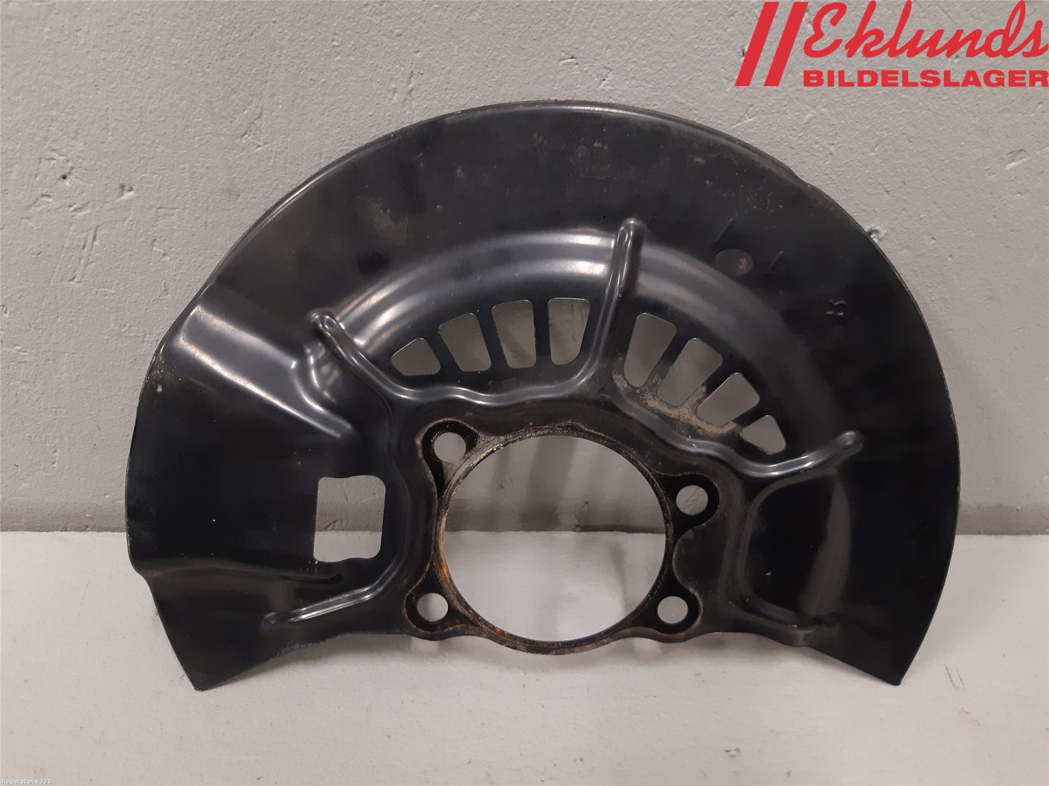 Toyota RAV4 19- Bromssköld Fram