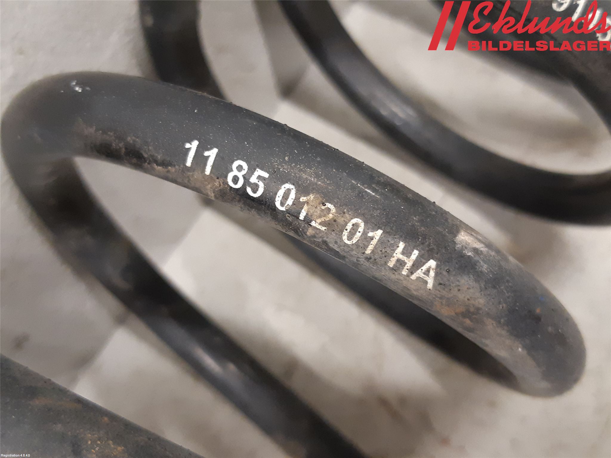 Volkswagen VW PASSAT 11-14 Fjäder Bak