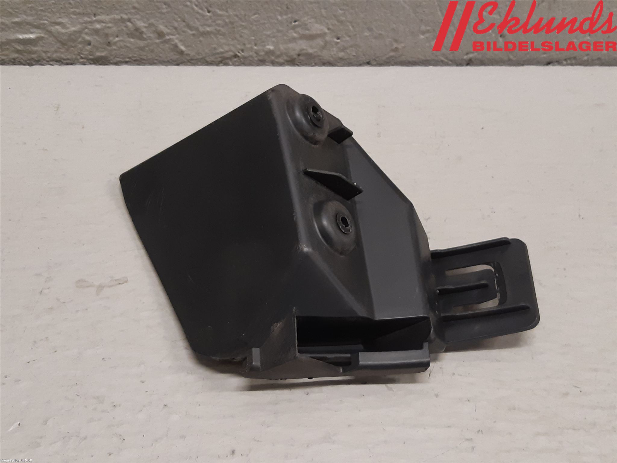 Ford FOCUS 15-18 Stötfångarfäste Bak Hö
