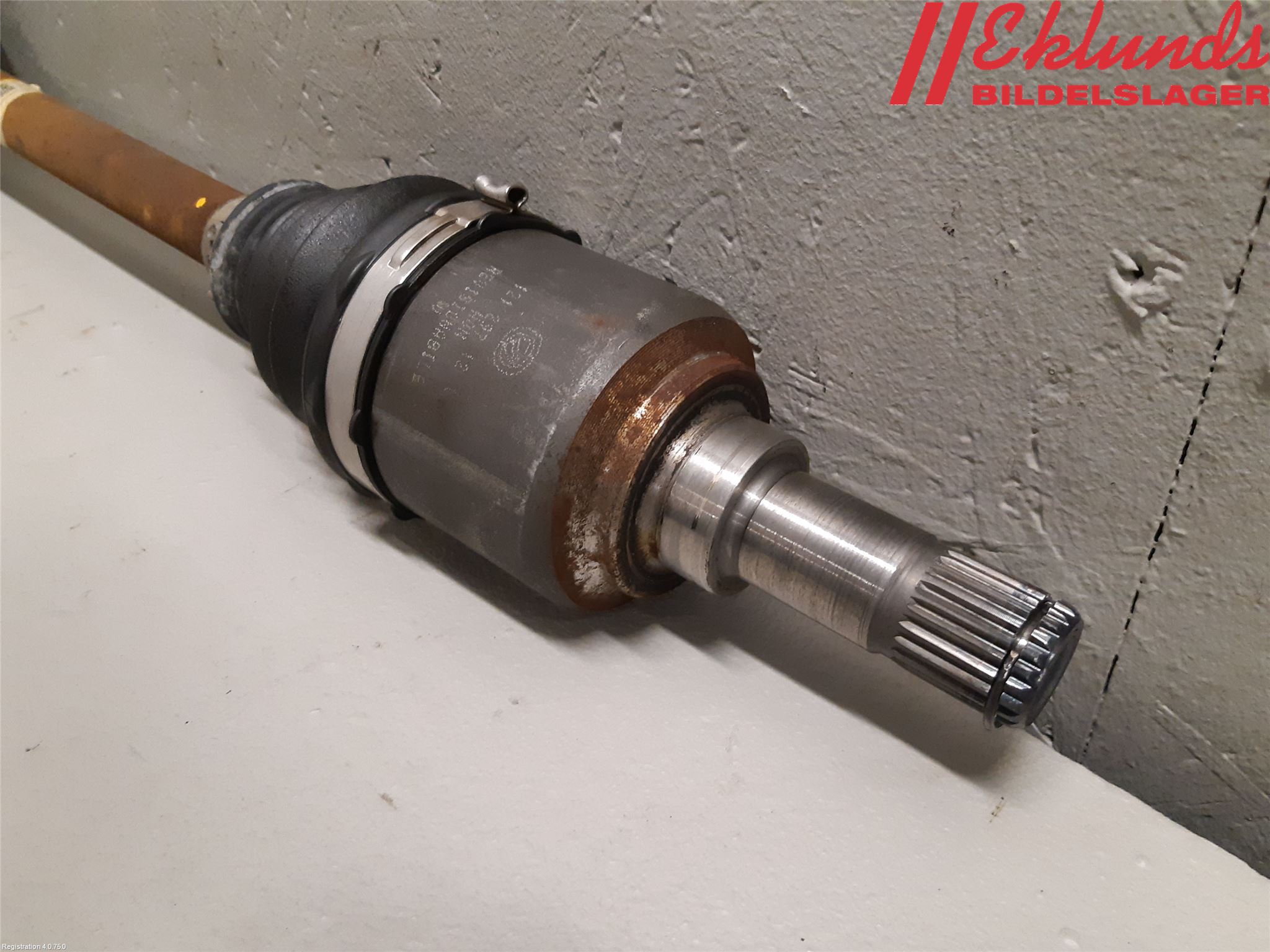 Fiat 500L 13-19 Drivaxel Fram Vänster