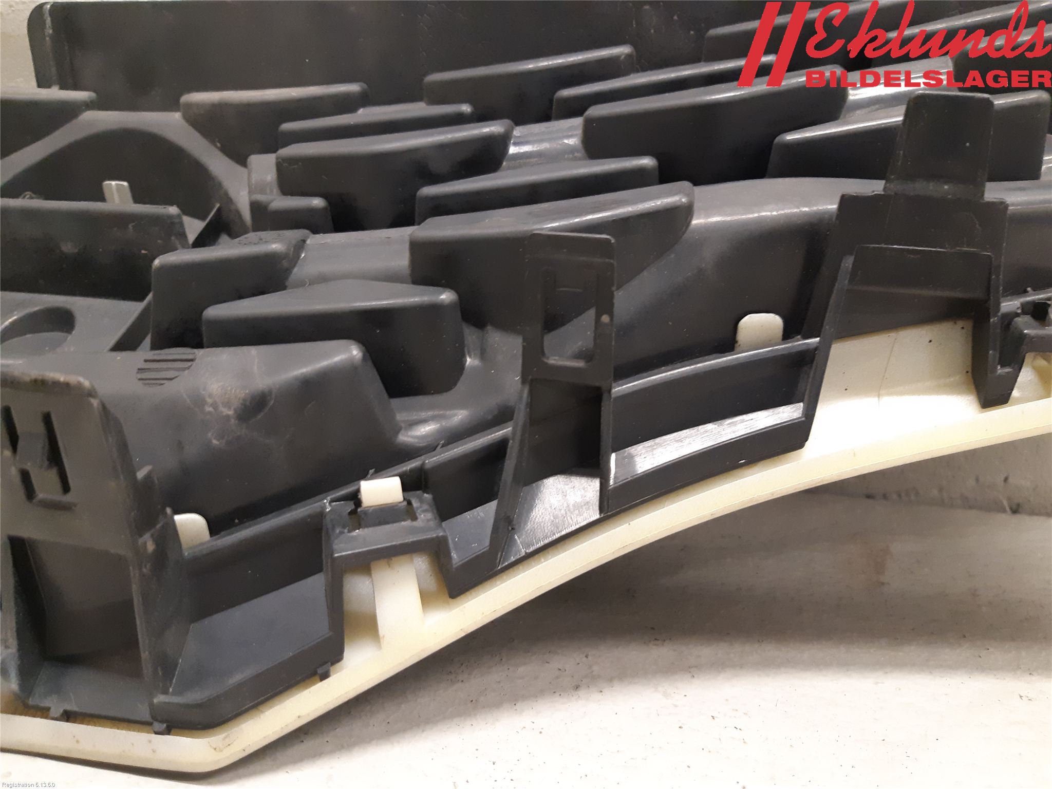 Nissan NV200/NV200 COMBI Grill Komp