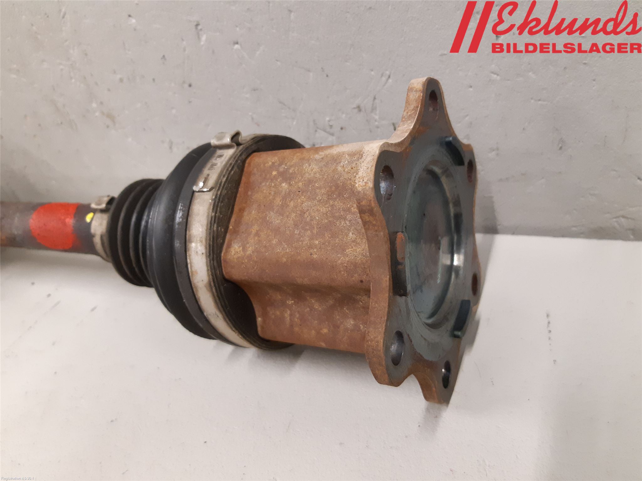 Volkswagen VW PASSAT 15-19 Drivaxel Fram Vänster