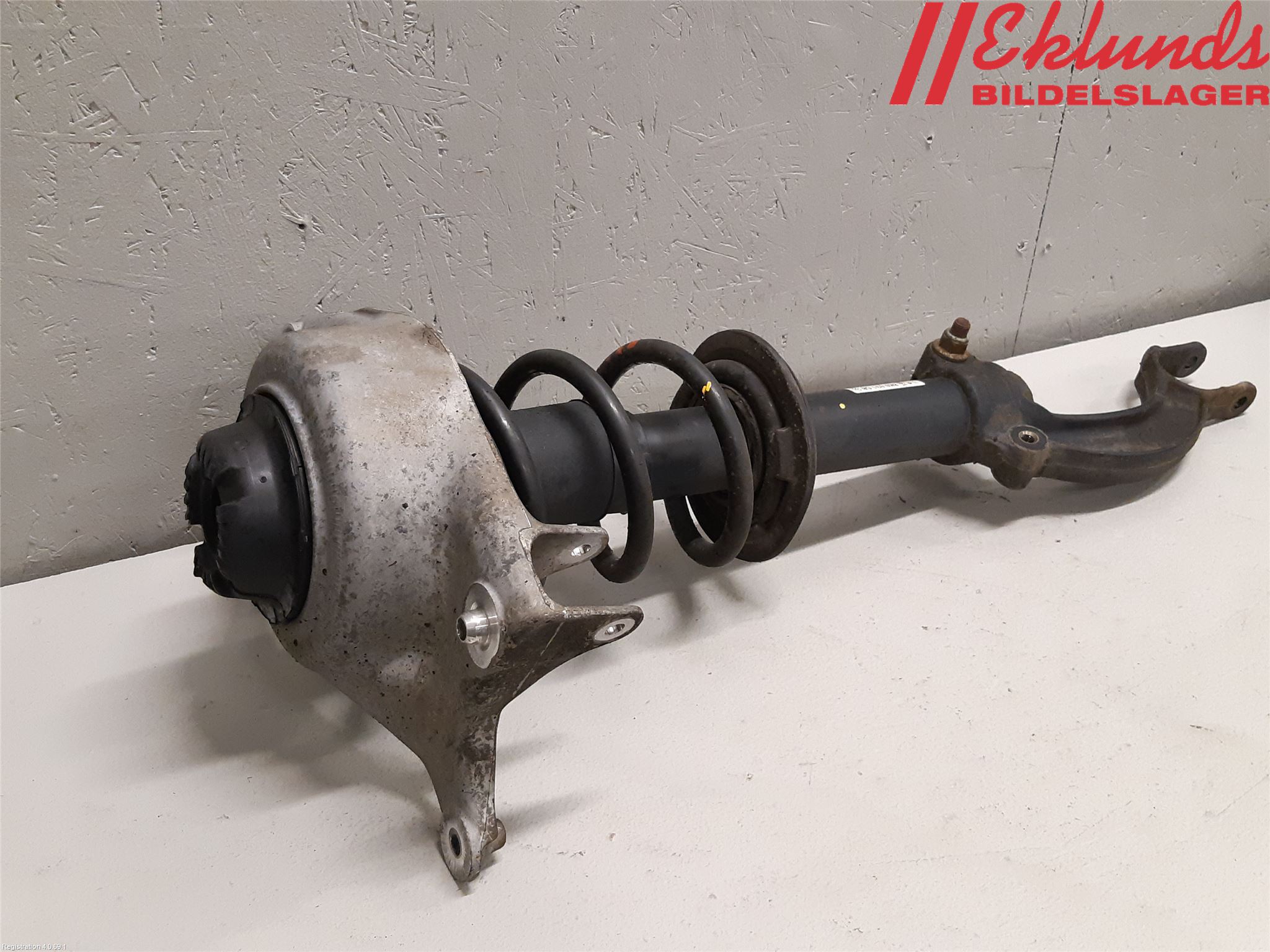 Audi A4 12-15 Fjäderben Fram Höger