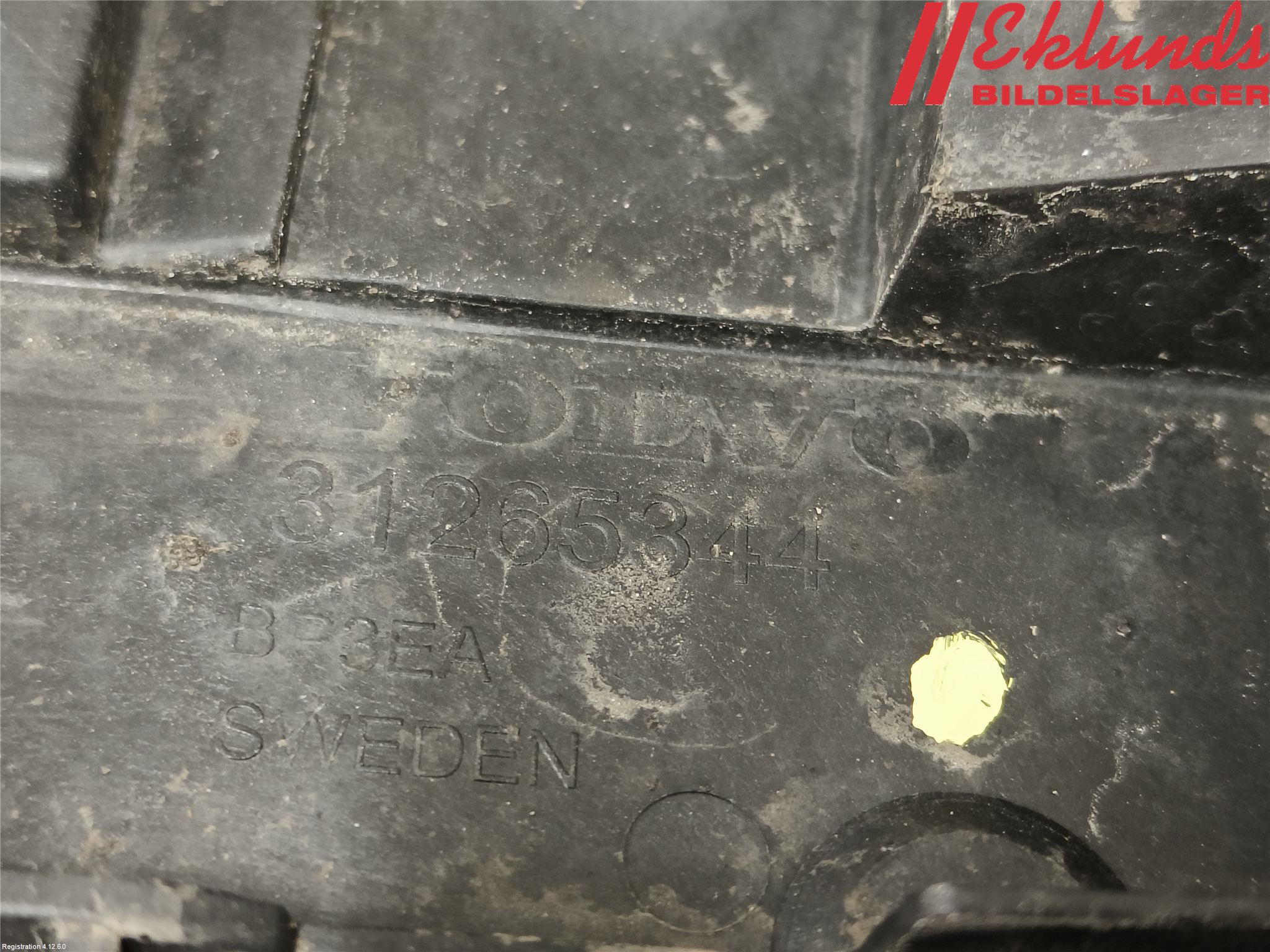 Volvo V70 08-13 Stötfångarfäste Fram Vä