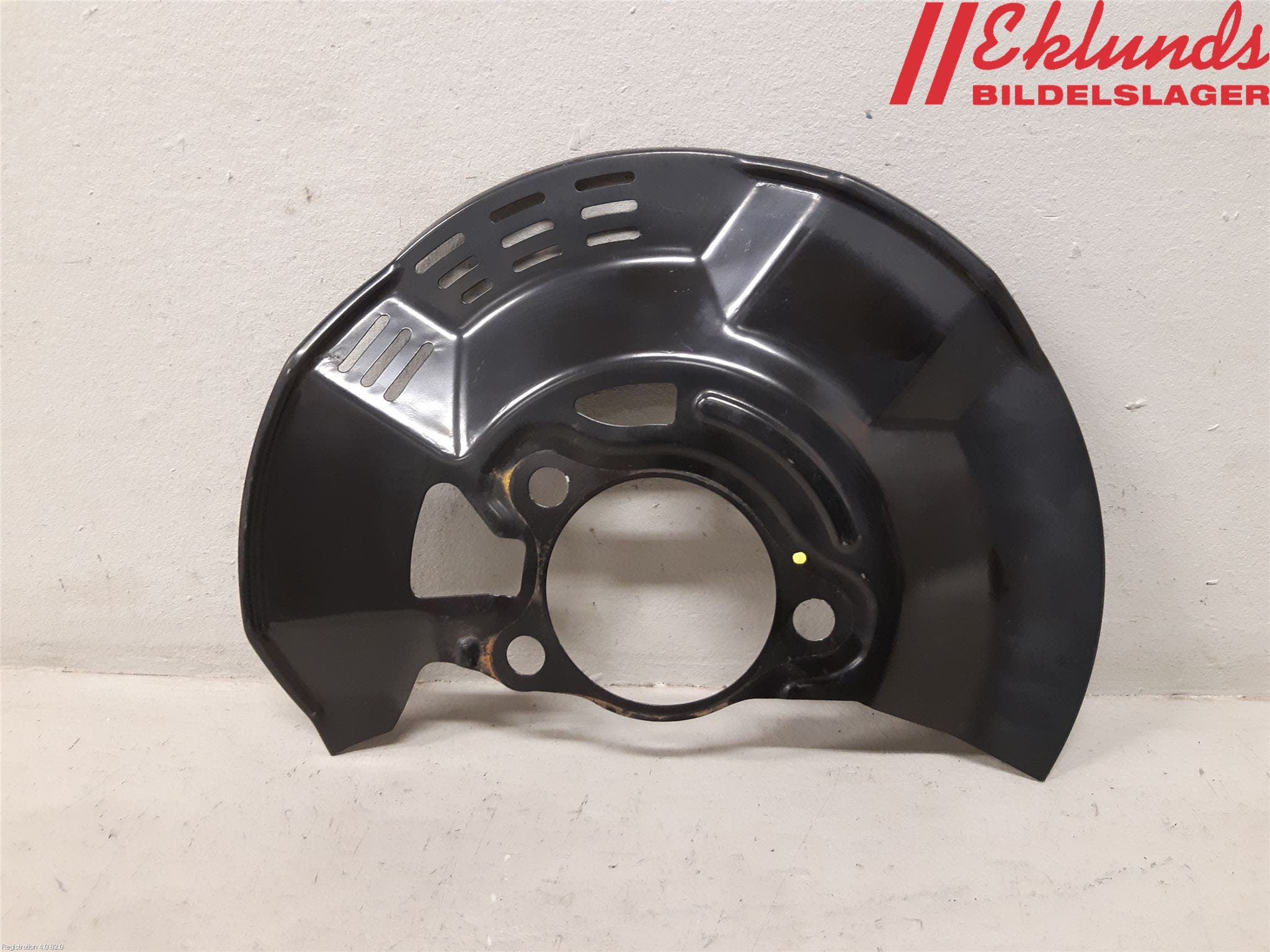 Toyota YARIS CROSS XP21 21- Bromssköld Fram