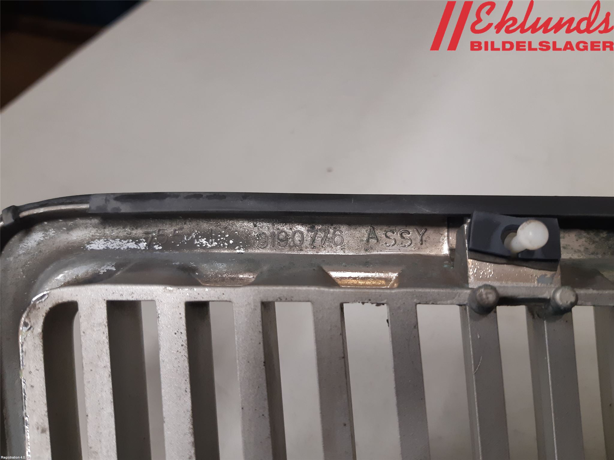 Volvo S70/V70/XC  97-00 Grill Komp
