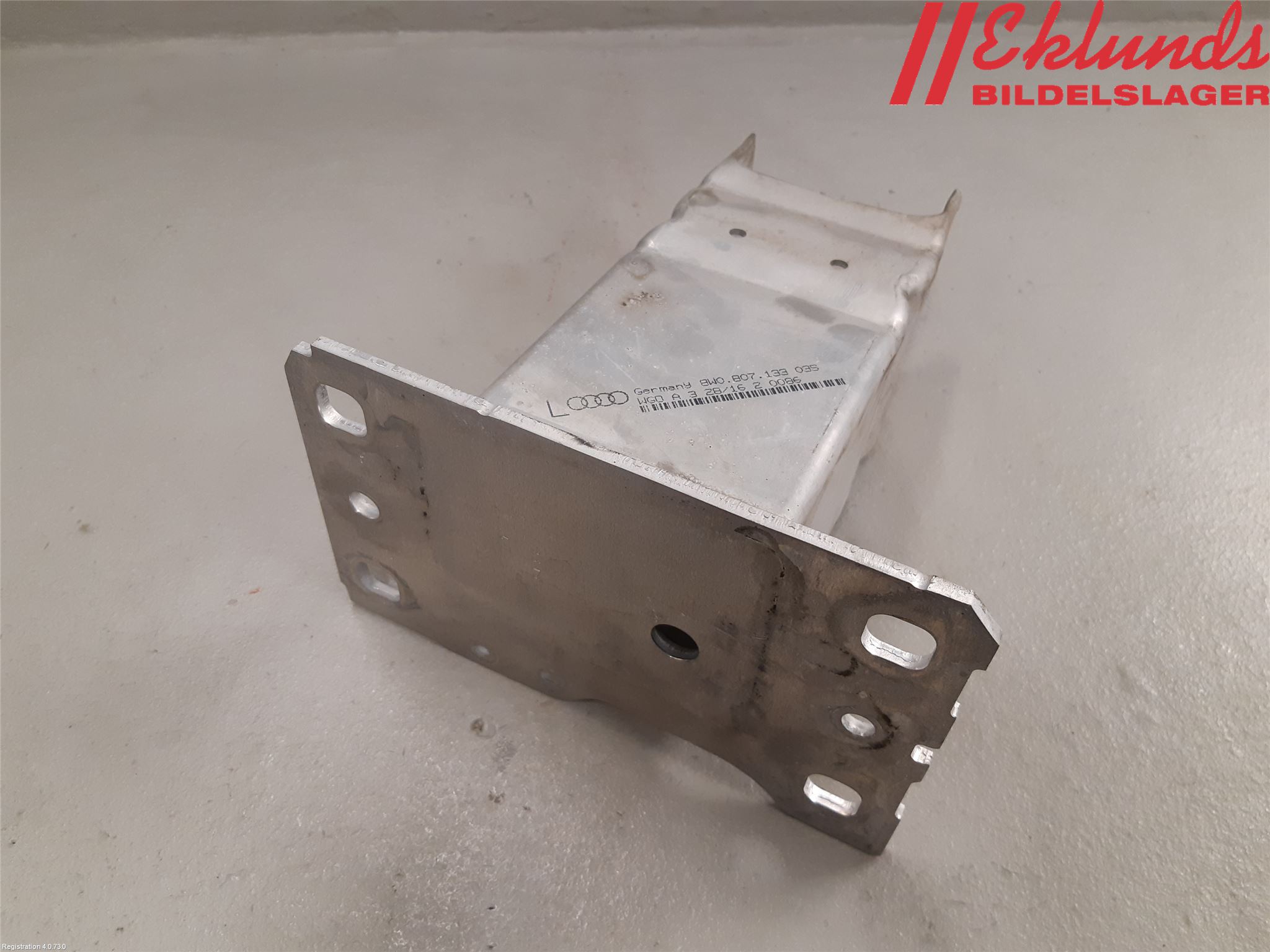 Audi A4/S4 B9 16-19 Stötfångarbärjärn Fram