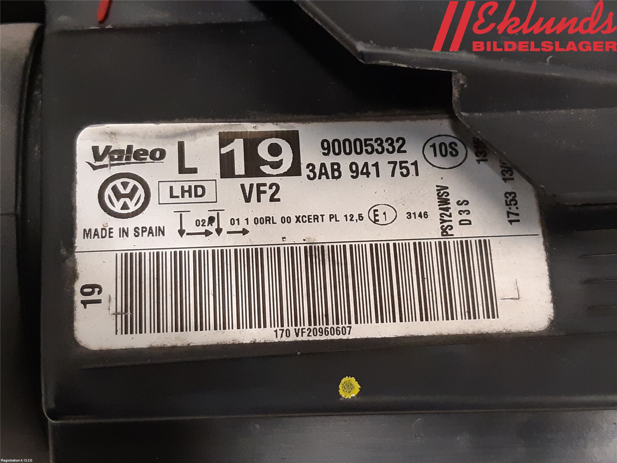 Volkswagen VW PASSAT 11-14 Strålkastare Vänster