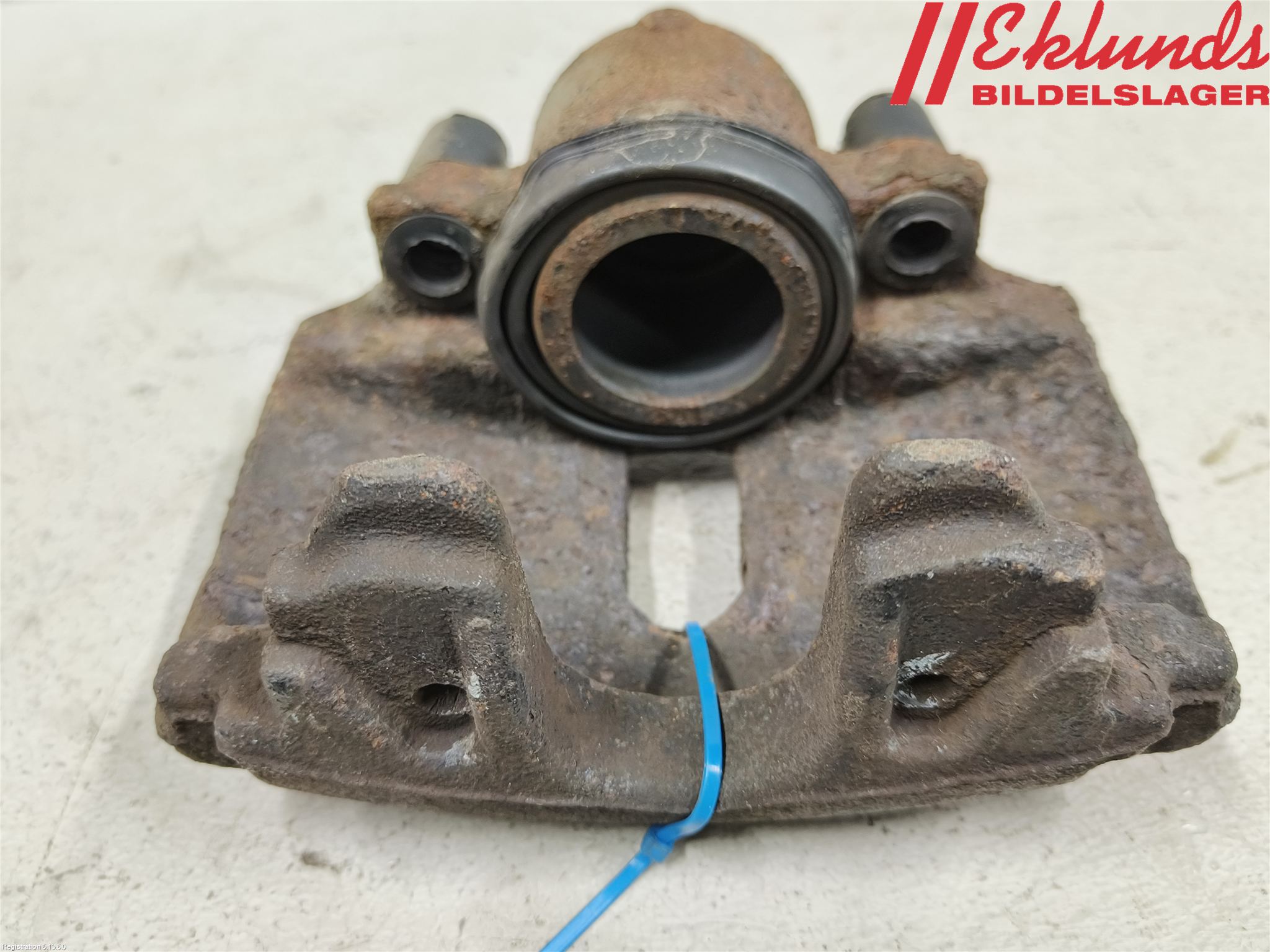 Volkswagen VW PASSAT 05-11 Bromsok Fram Höger