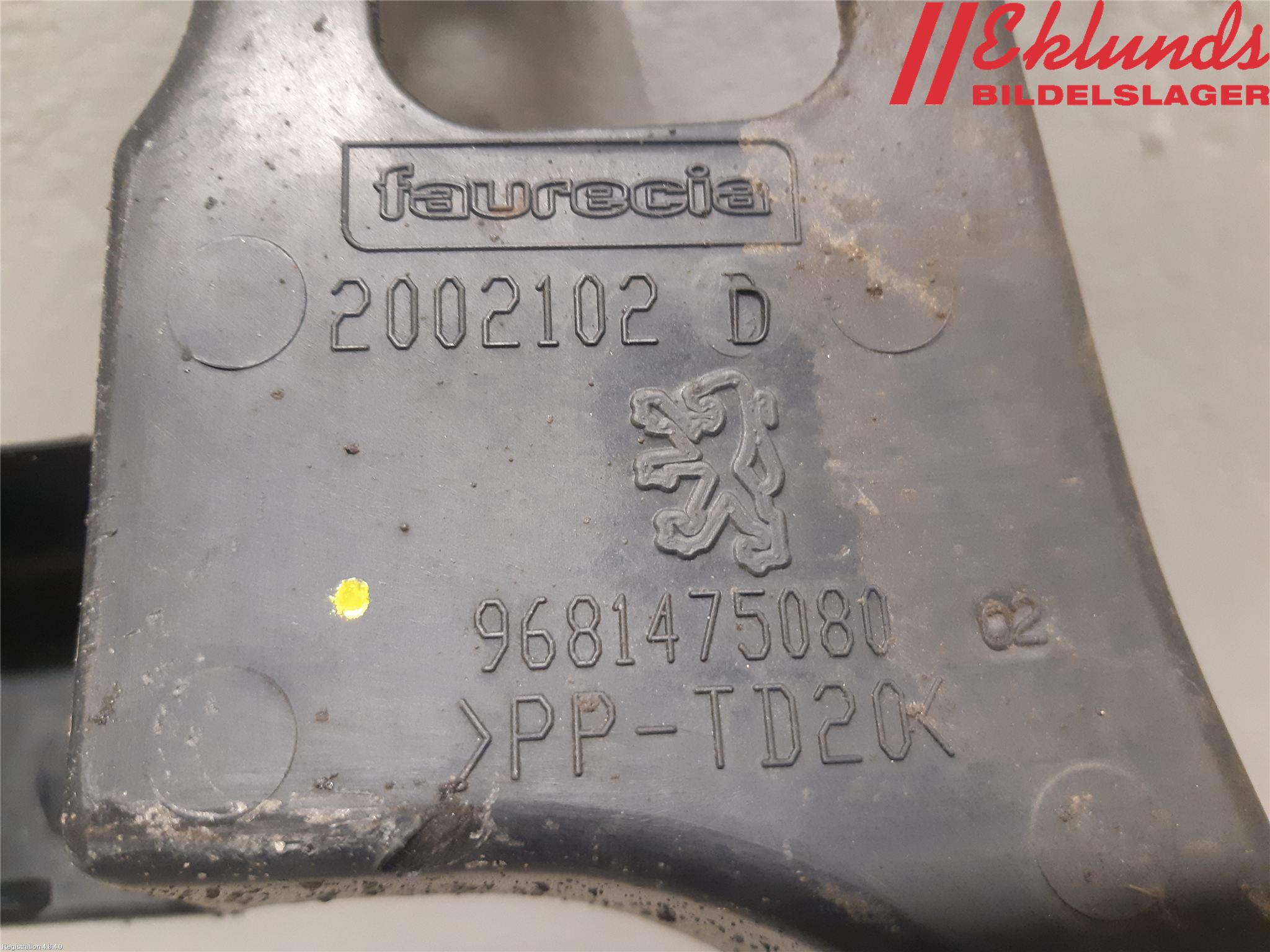 Peugeot 308 08-13 Stötfångarfäste Bak Vä