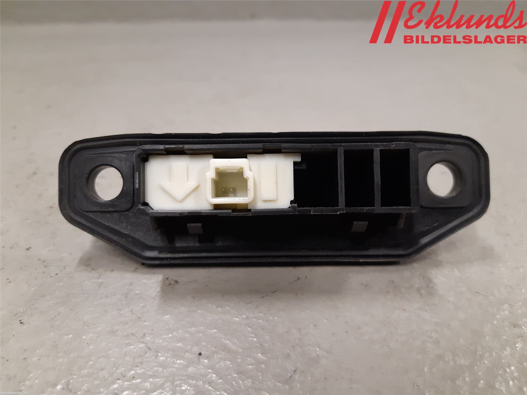 Toyota YARIS XP130 15-20 Bakluckehandtag