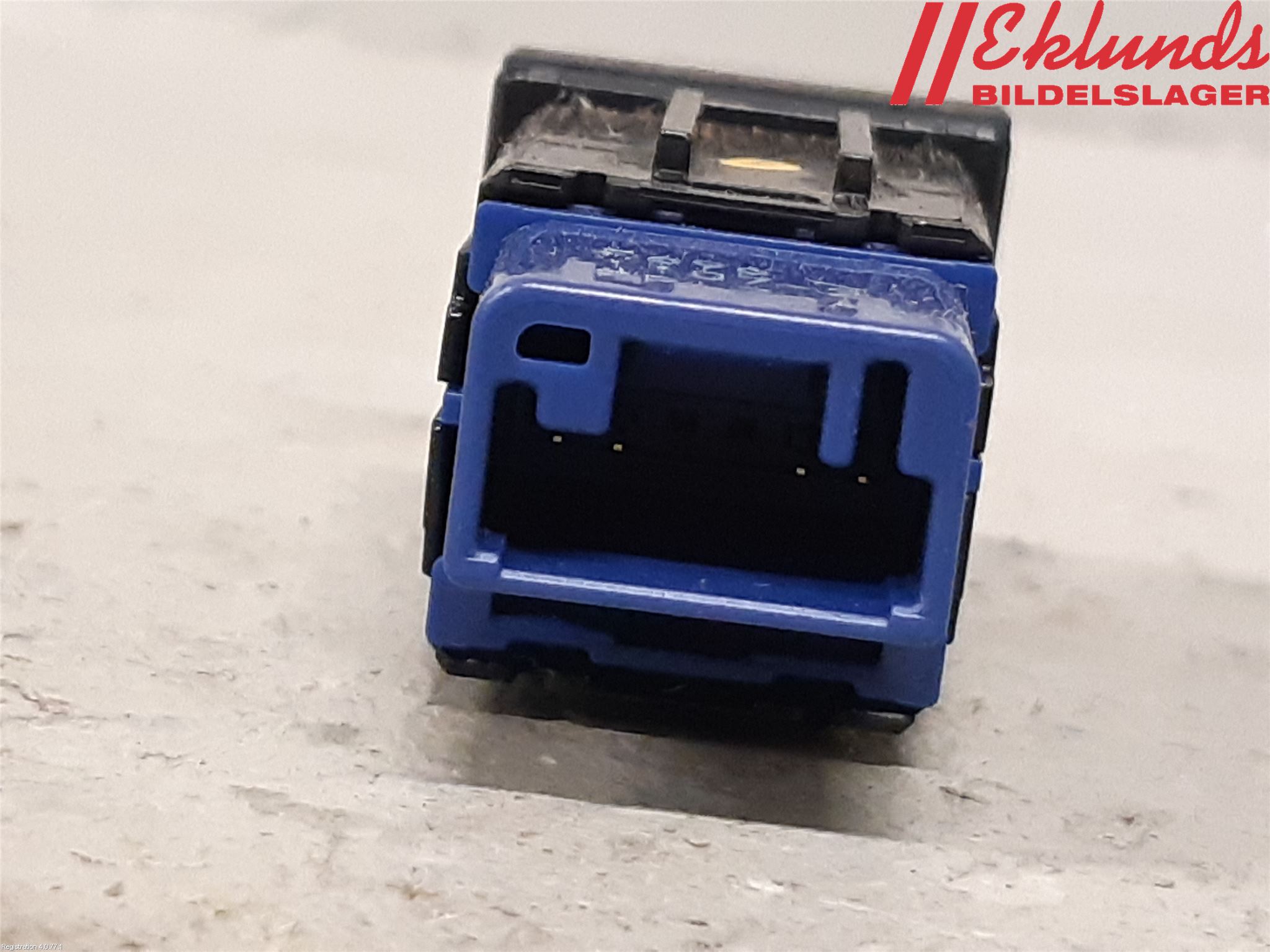 Toyota RAV4 19- Strömställare Baklucka