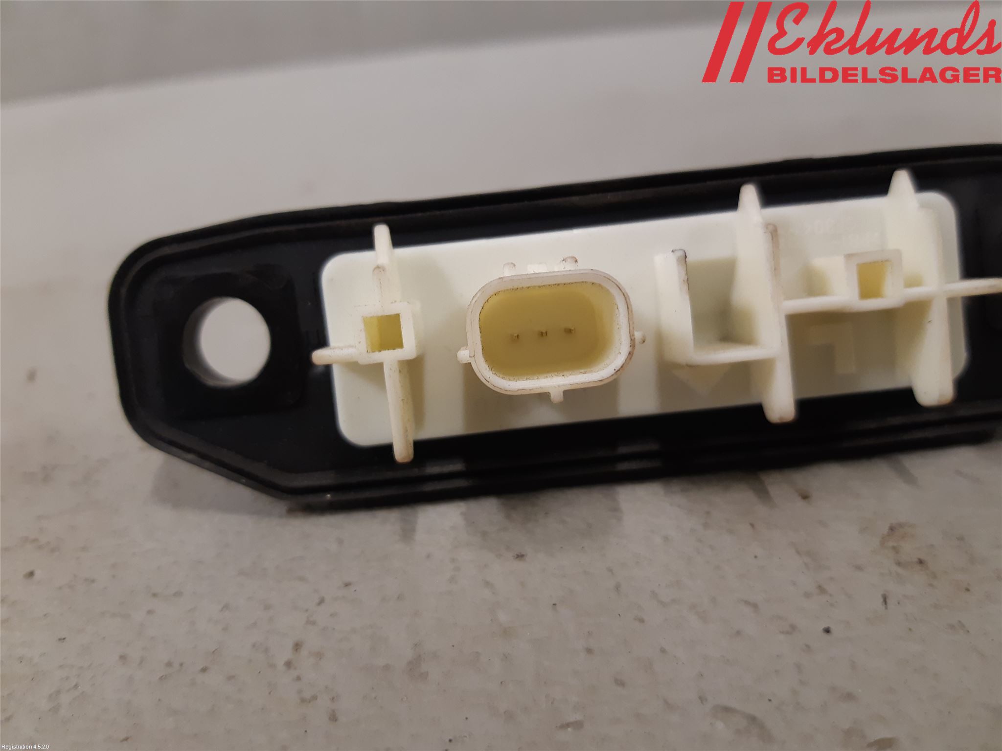 Toyota RAV4 19- Bakluckehandtag