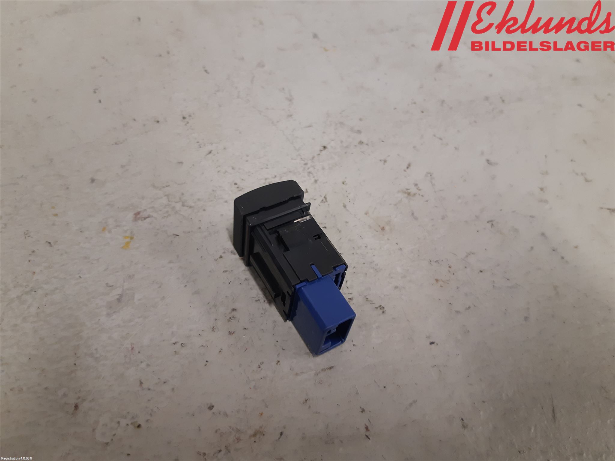 Toyota YARIS XP130 15-20 Strömställare Övrigt
