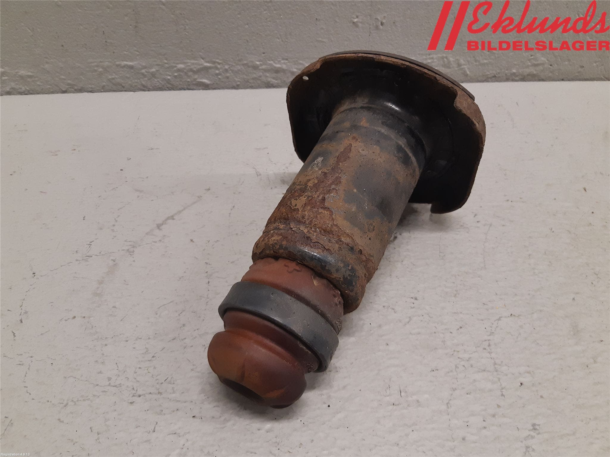 Volvo V70 14-16 Fjäderbenslager Bak