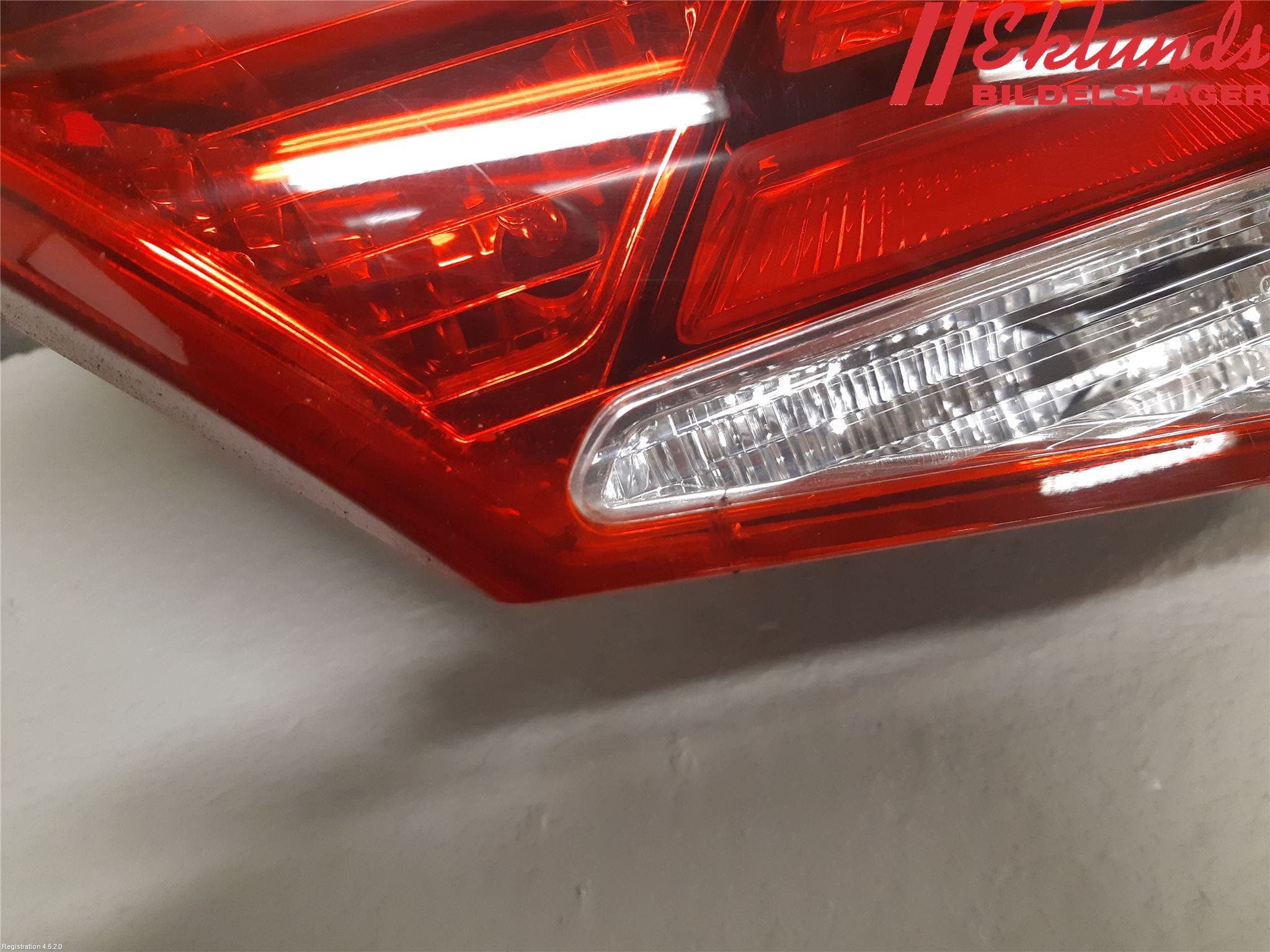 Hyundai i40 16-18 Bakljus Lucka Hö