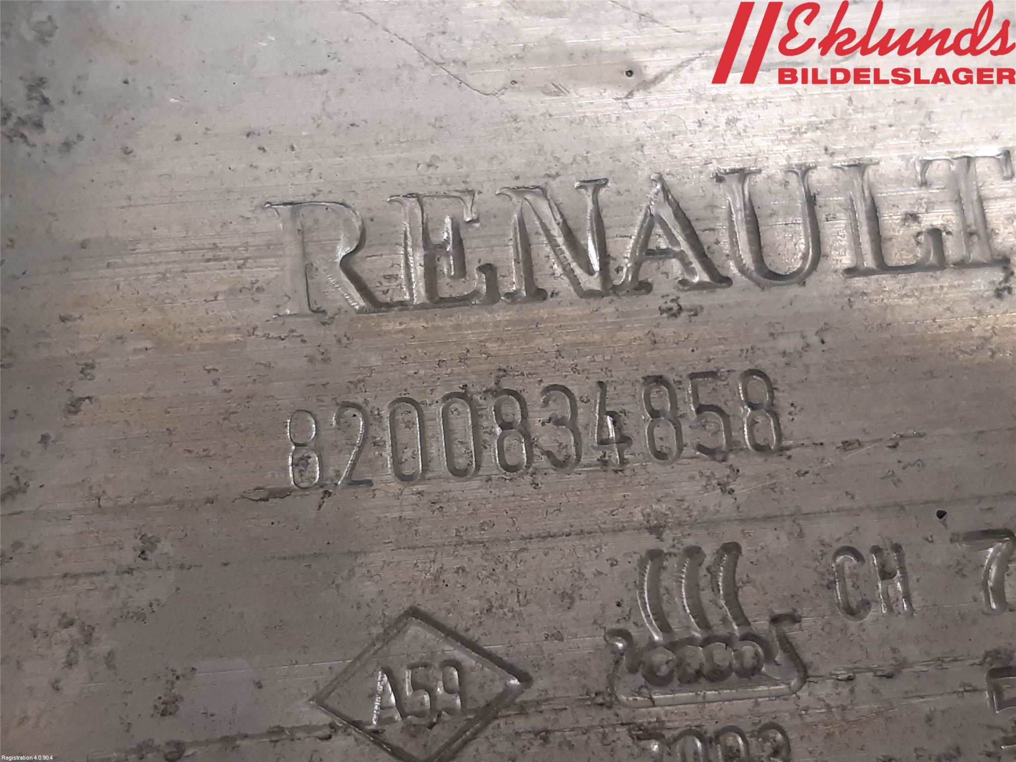 Renault CLIO III  09-12 Stötfångarbärjärn Fram