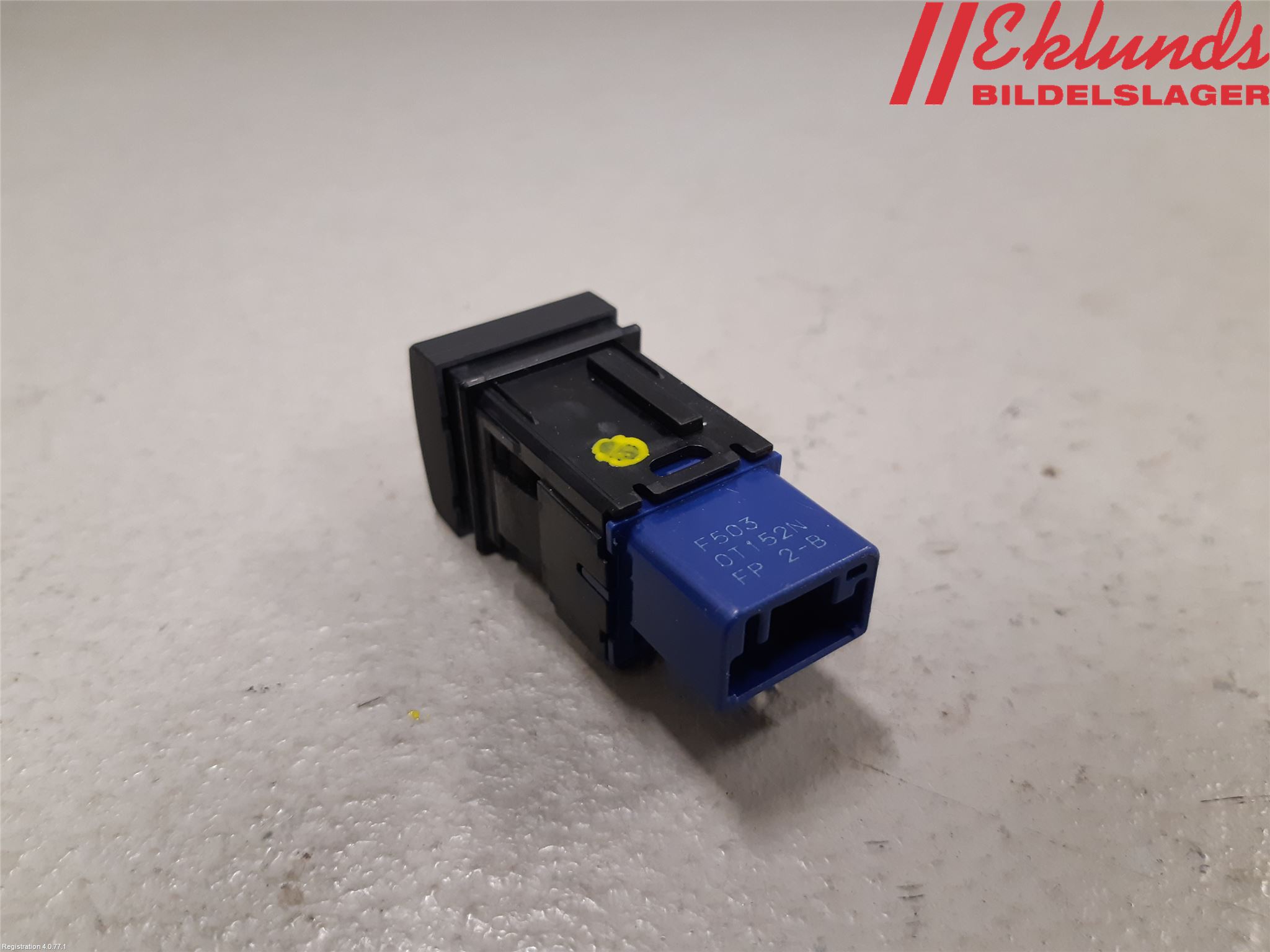 Toyota RAV4 19- Strömställare Elruta