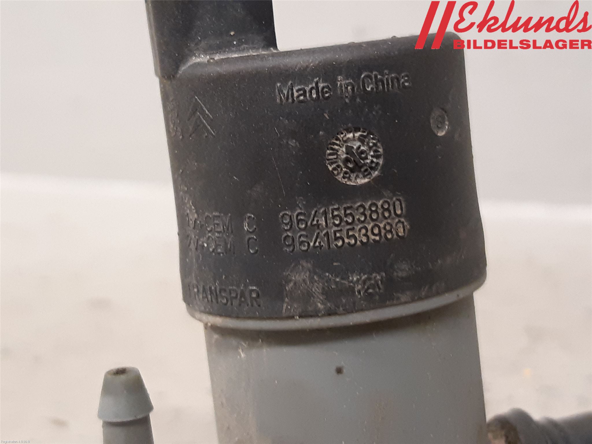 Peugeot PARTNER   03-08 Spolarpump Vindruta