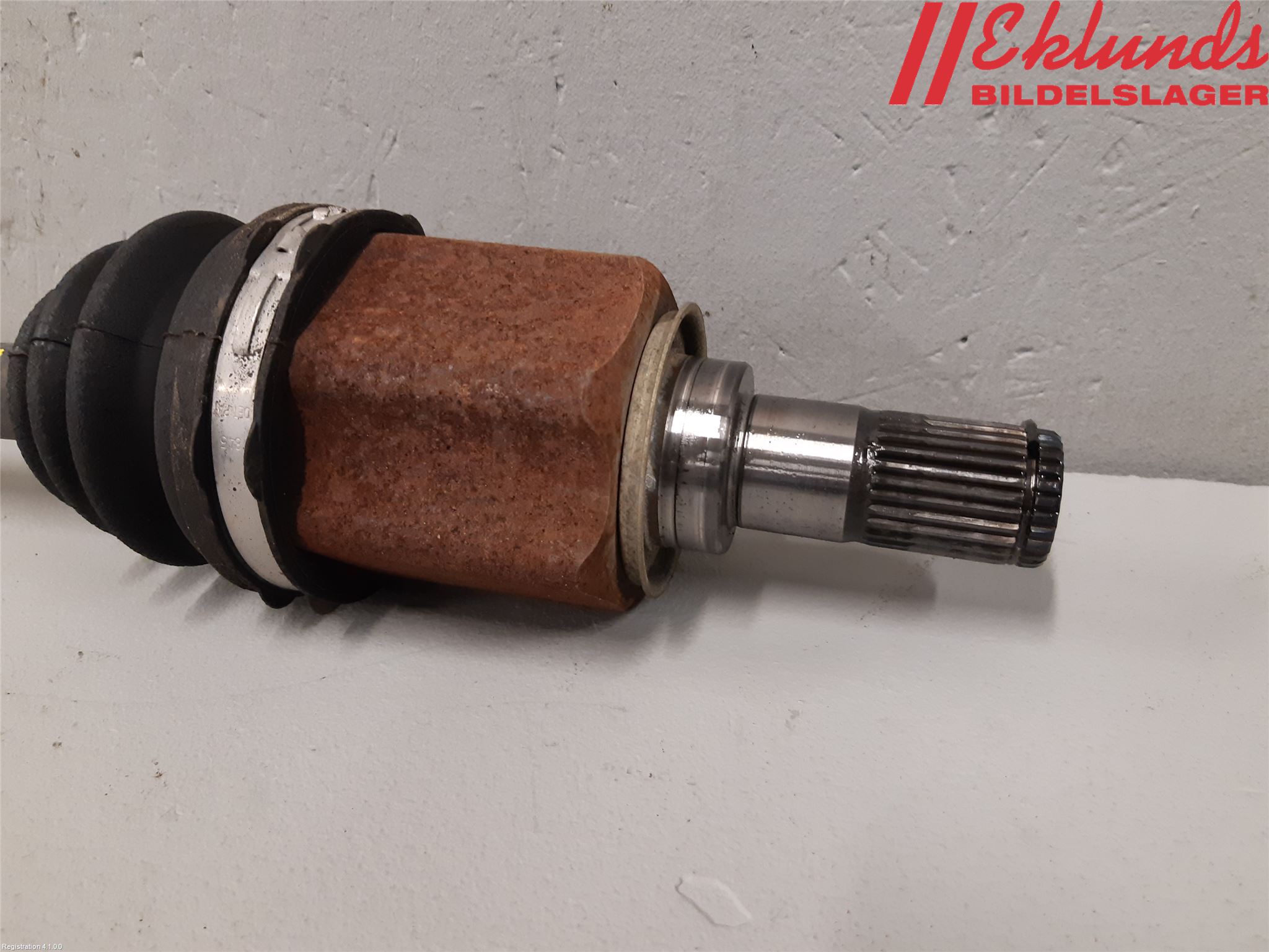 Kia CEED 06-12 Drivaxel Fram Vänster