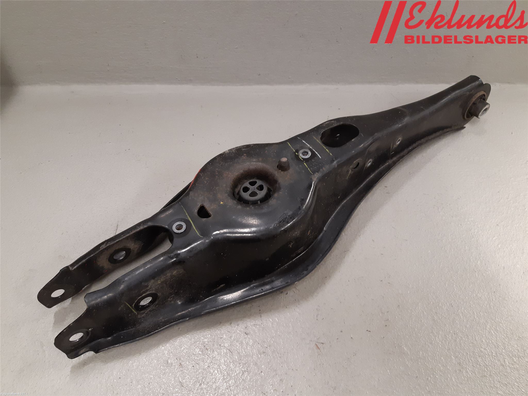 Volkswagen VW TIGUAN 16-24 Bärarm Bak Vänster