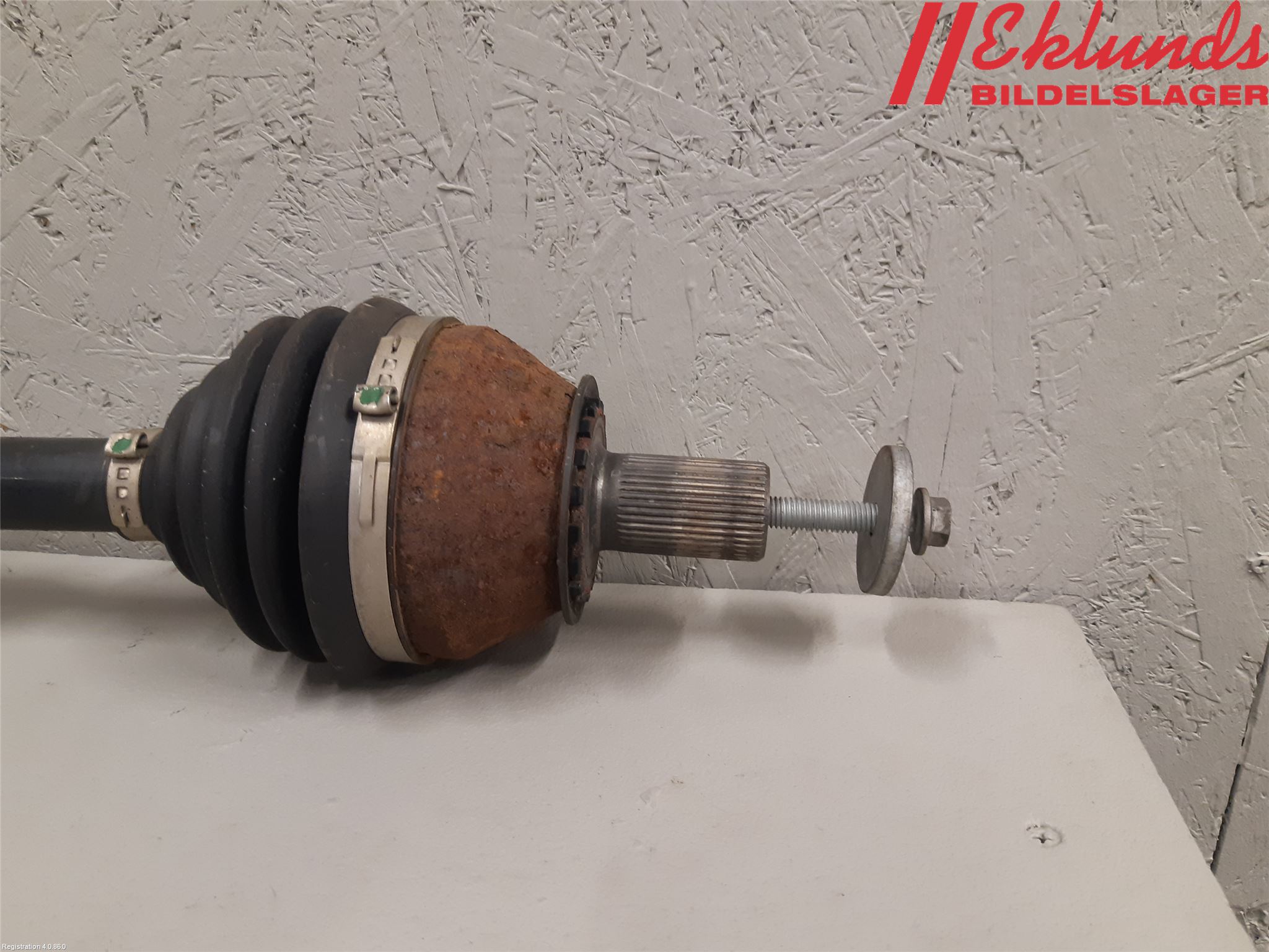 Volvo XC60 14-17 Drivaxel Fram Höger