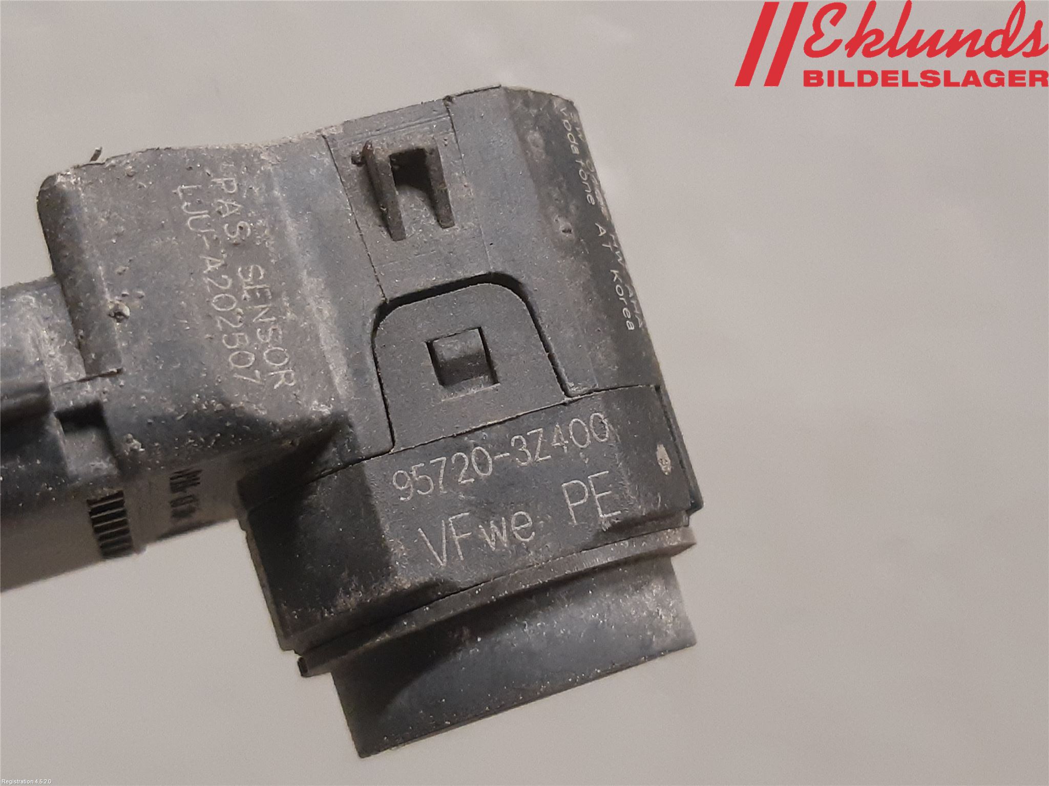 Hyundai i40 16-18 Parkeringshjälp Backsensor