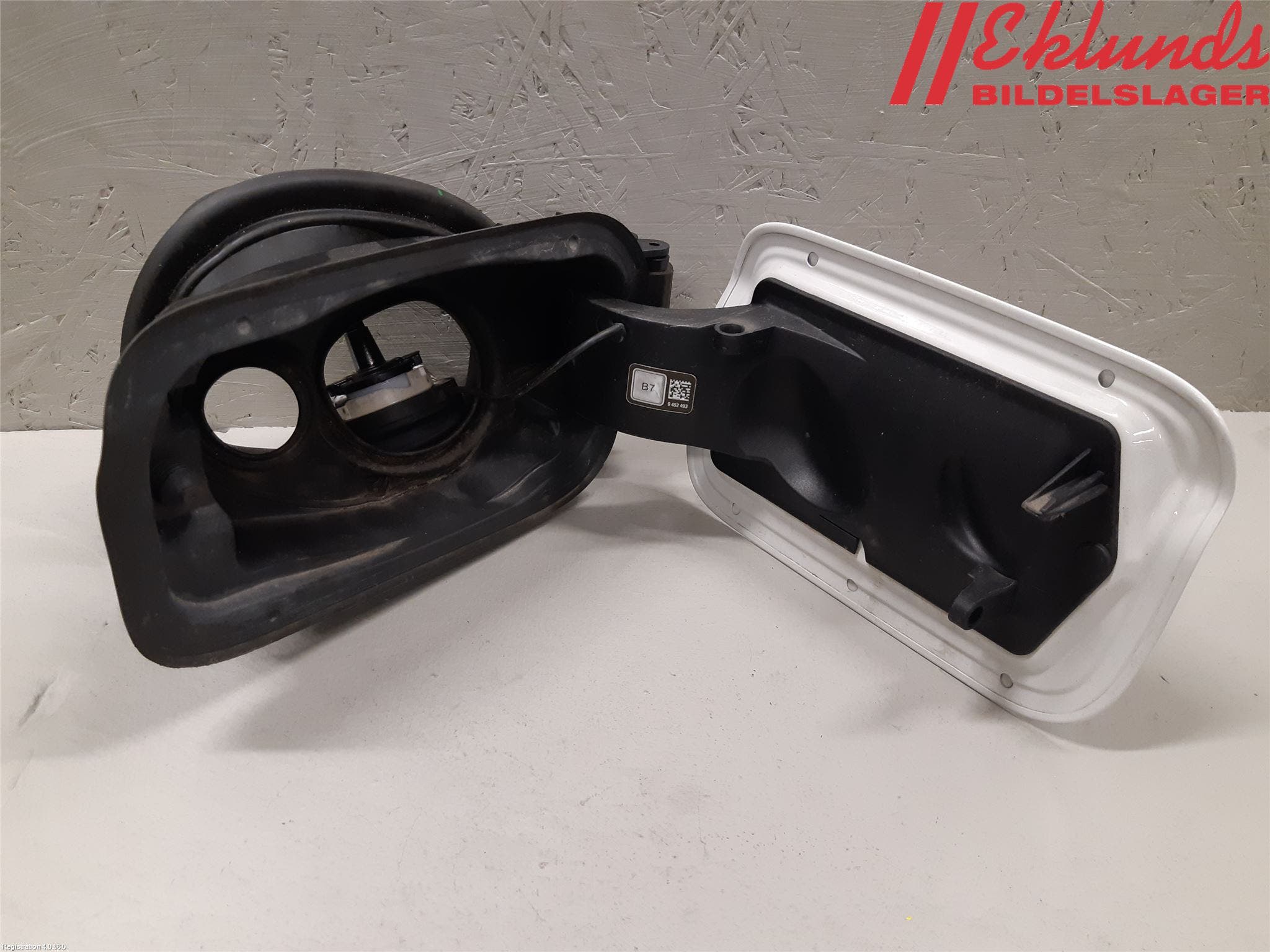 BMW 2 F22/F23/F87 Coupé/Cab 13-21 Tanklucka